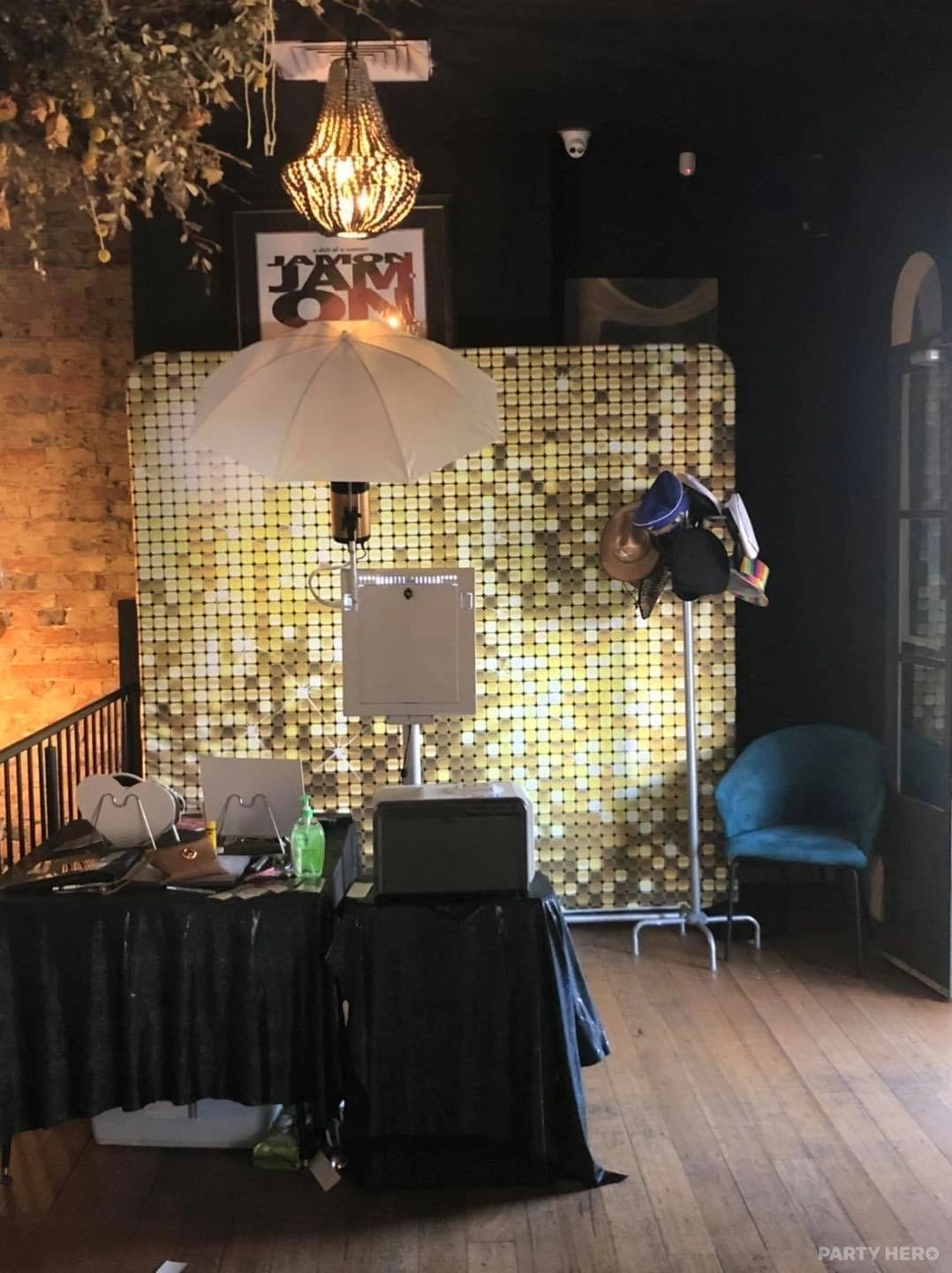 Looks Allwright Photo Booths - photobooths on the Mornington Peninsula