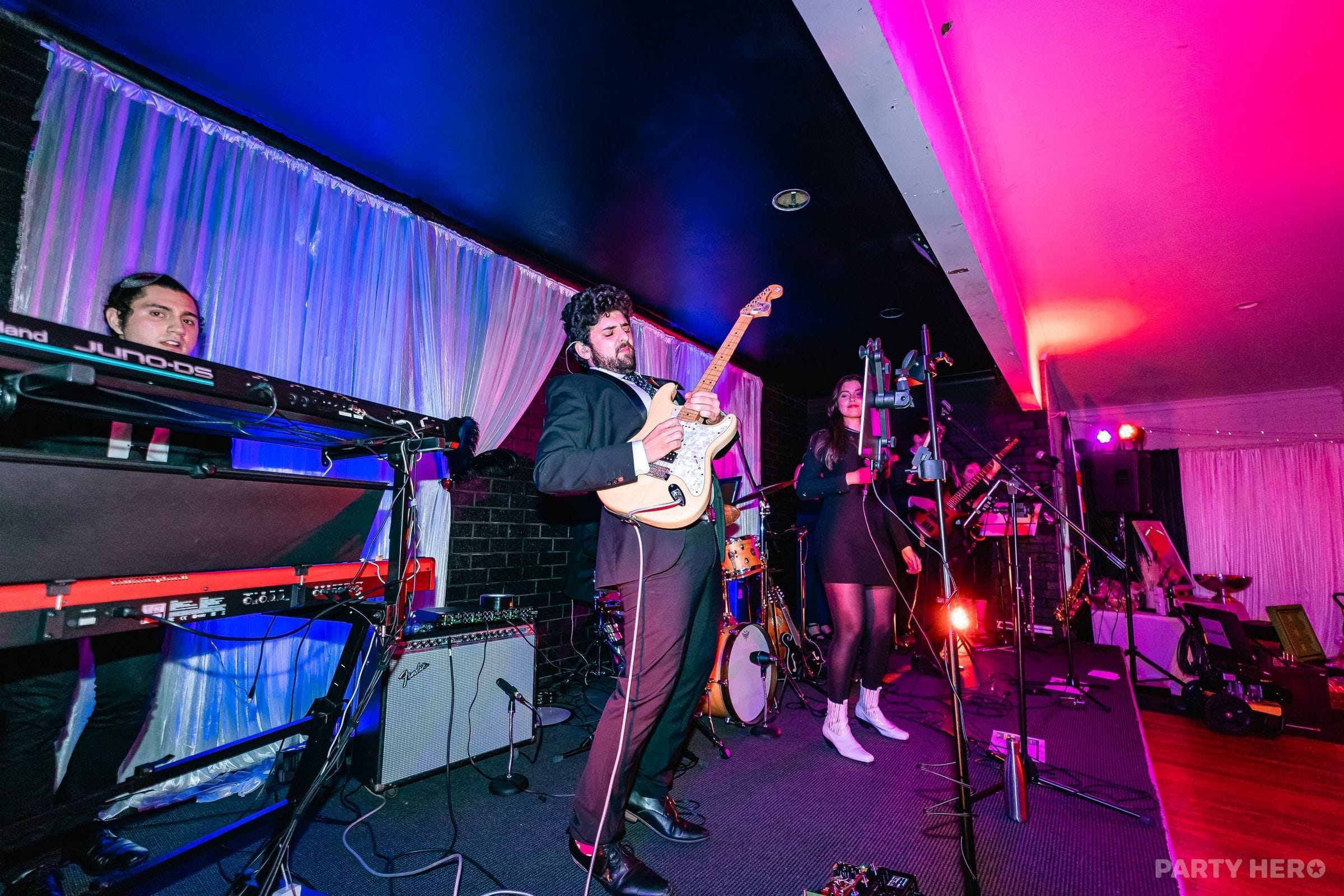 Sydney Live Music Bands activity in Sydney - group bookings