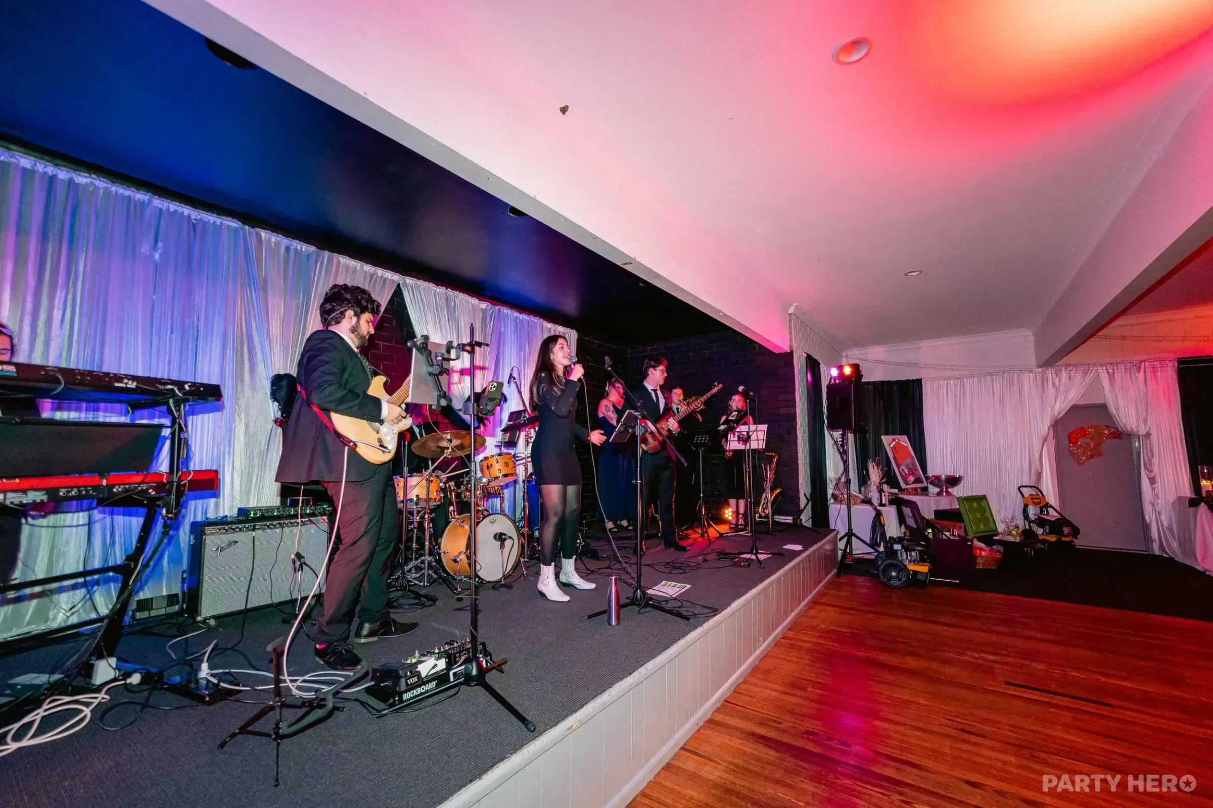 Sydney Live Music Bands activity in Sydney - group bookings