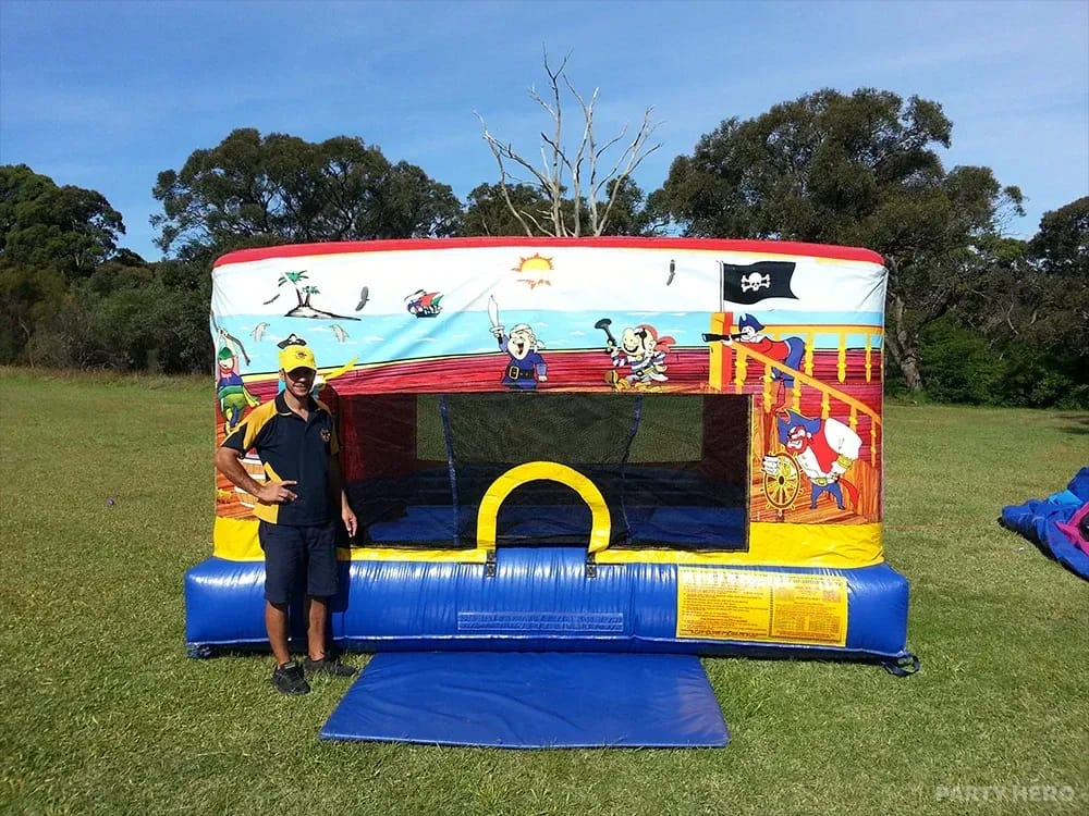 Planet Entertainment - jumping castle hire in Sydney