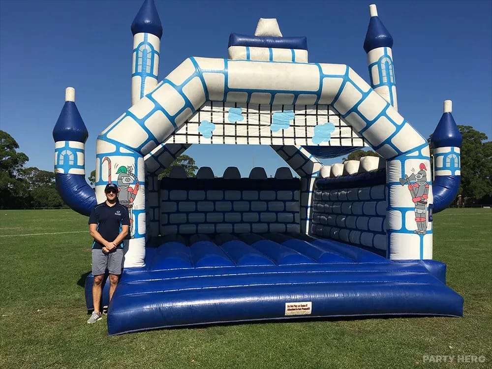 Planet Entertainment - jumping castle hire in Sydney