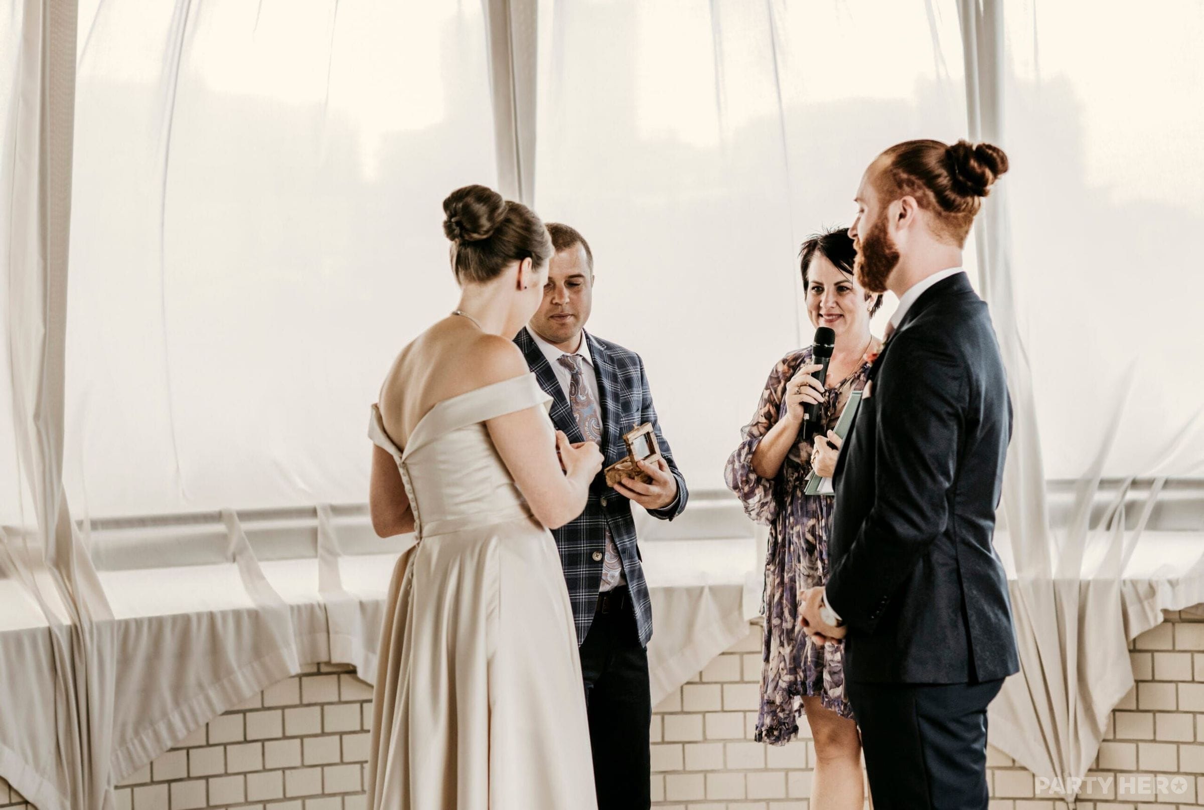 Renee Wilkins Celebrant - wedding celebrant in Brisbane