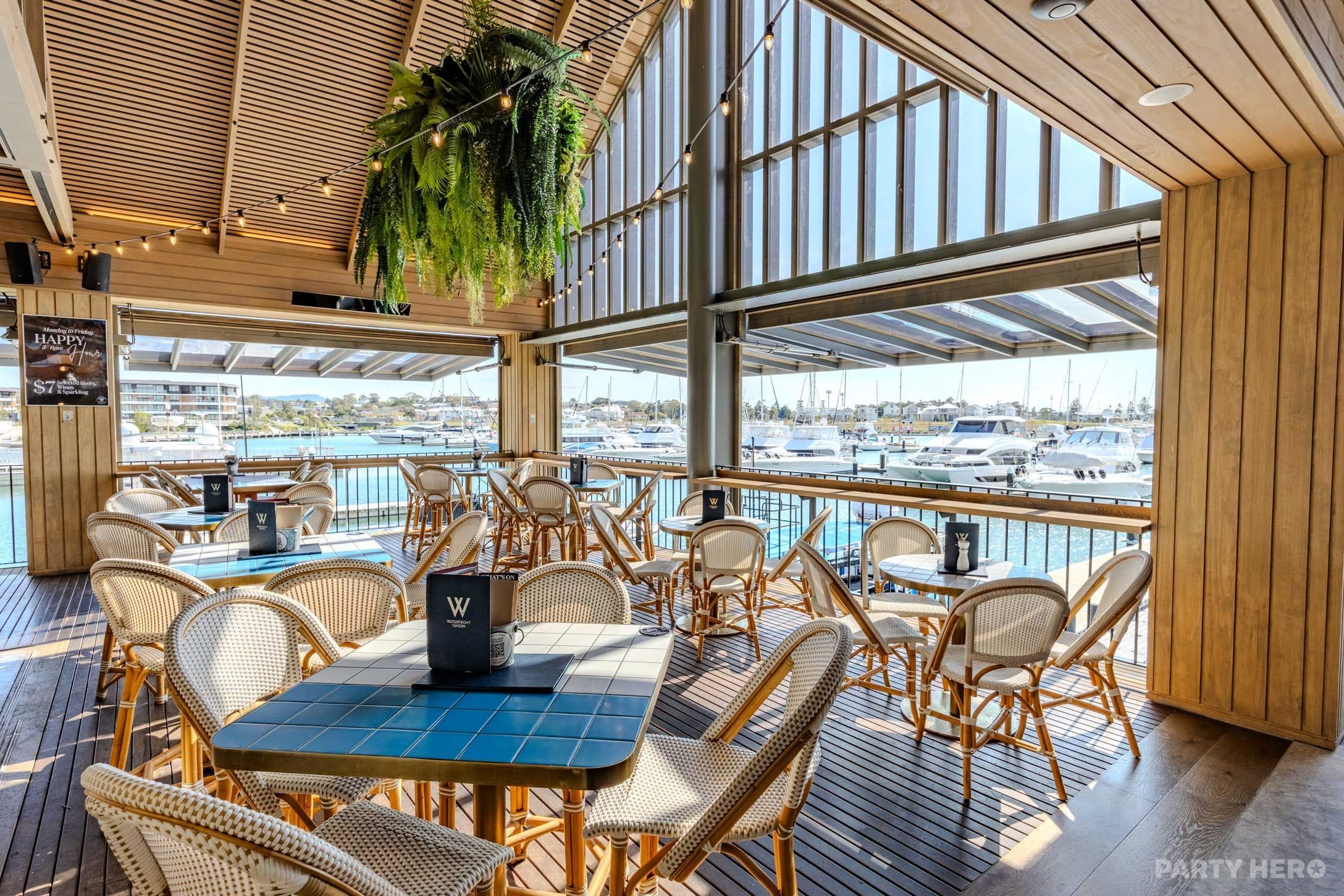 Waterfront Tavern - party venue in Wollongong