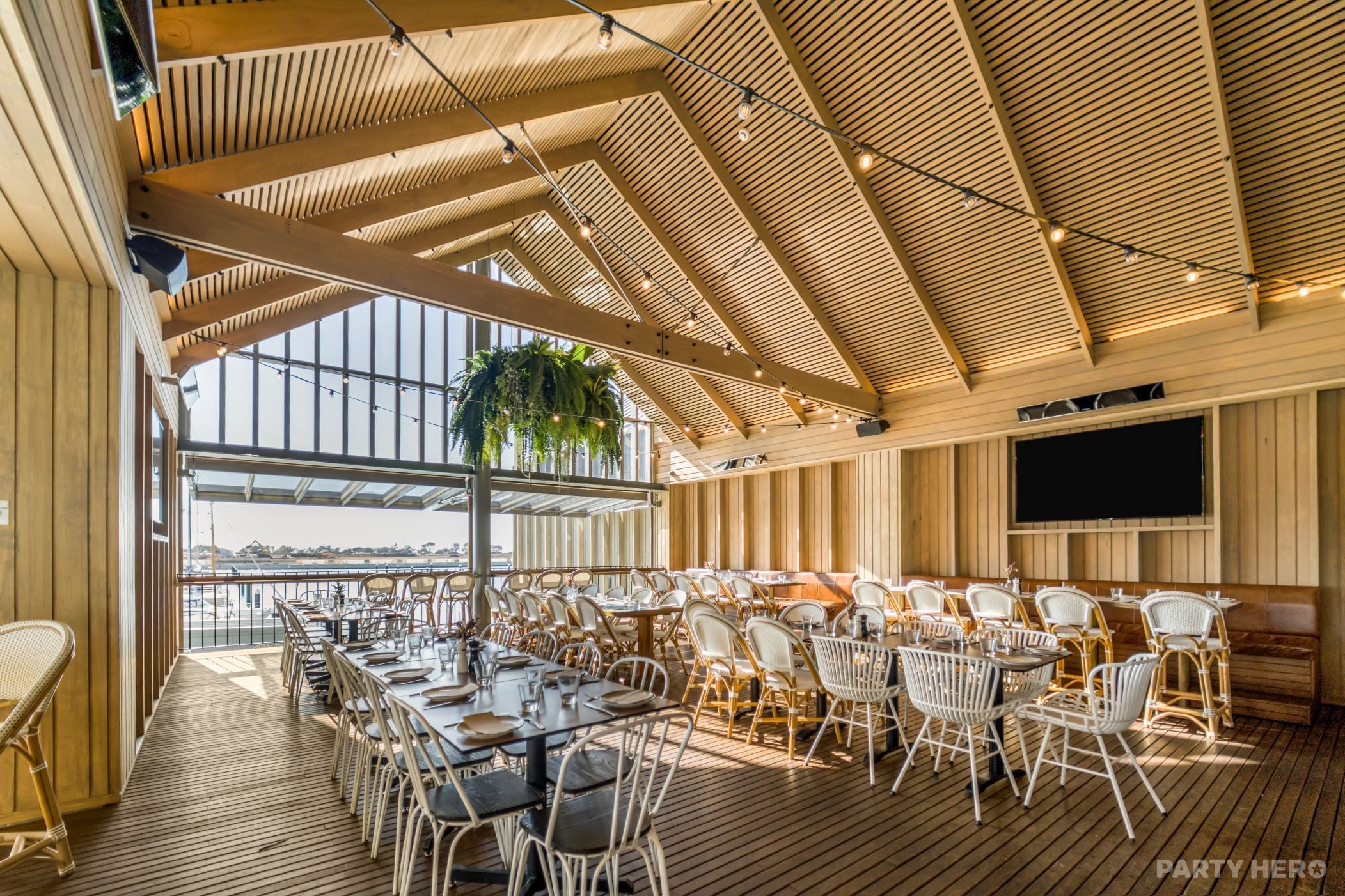 Waterfront Tavern - party venue in Wollongong