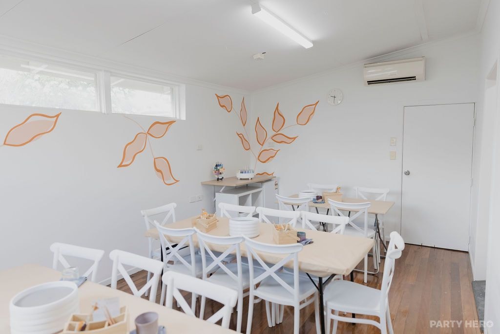Mud 2 Mug and More - paint and sip in Brisbane
