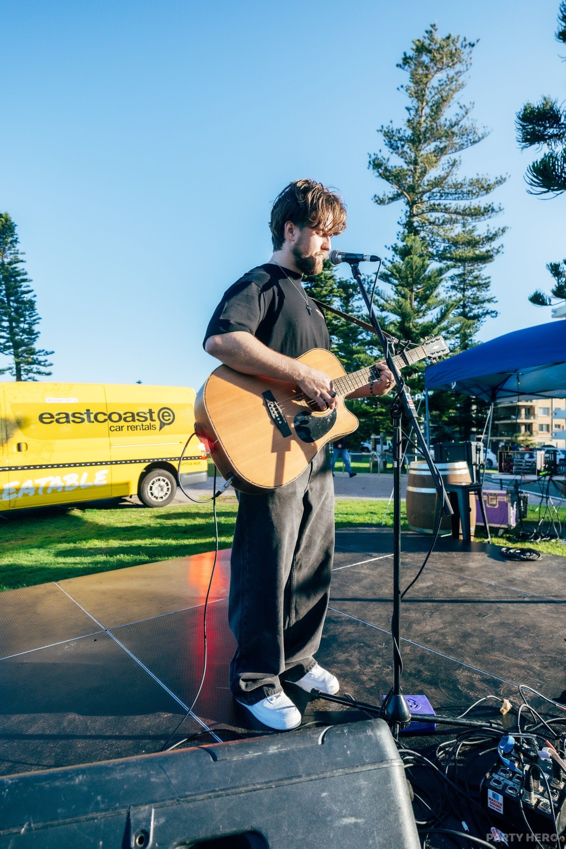Caleb Foster Music activity in Sydney - group bookings