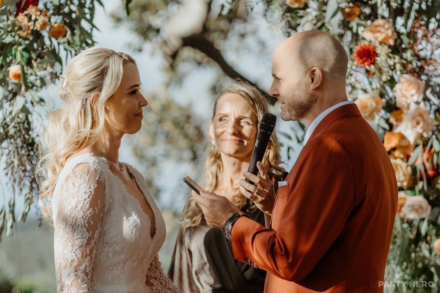 Susie Figgis Celebrant - wedding celebrant in the Byron Bay area