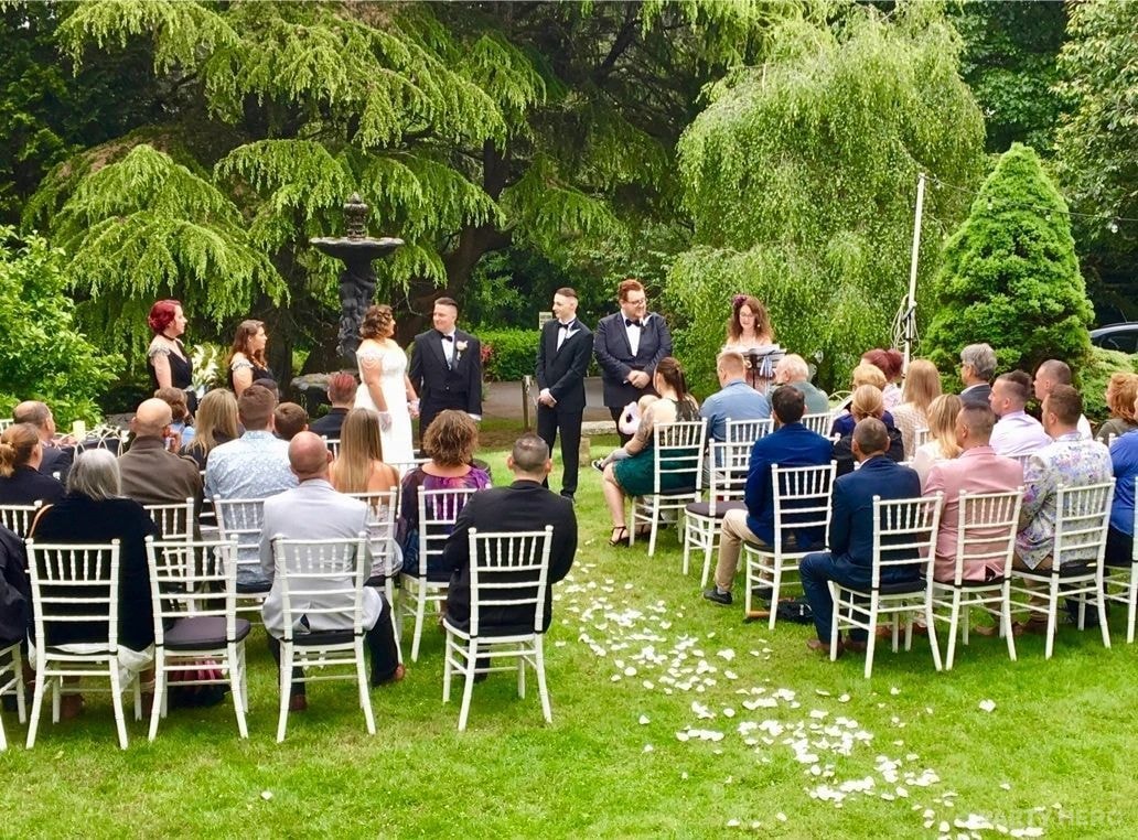 Jacaranda Ceremonies - wedding celebrant in Port Stephens