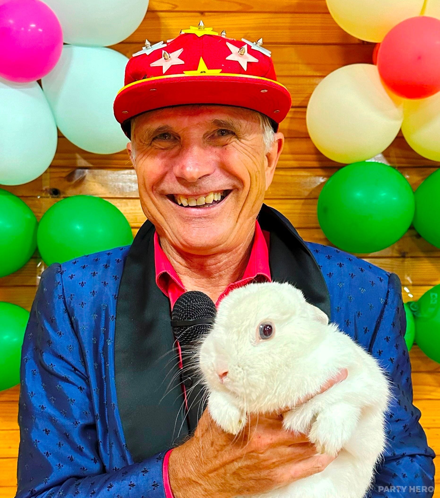 Balloonatic Bruce - party hire in Melbourne