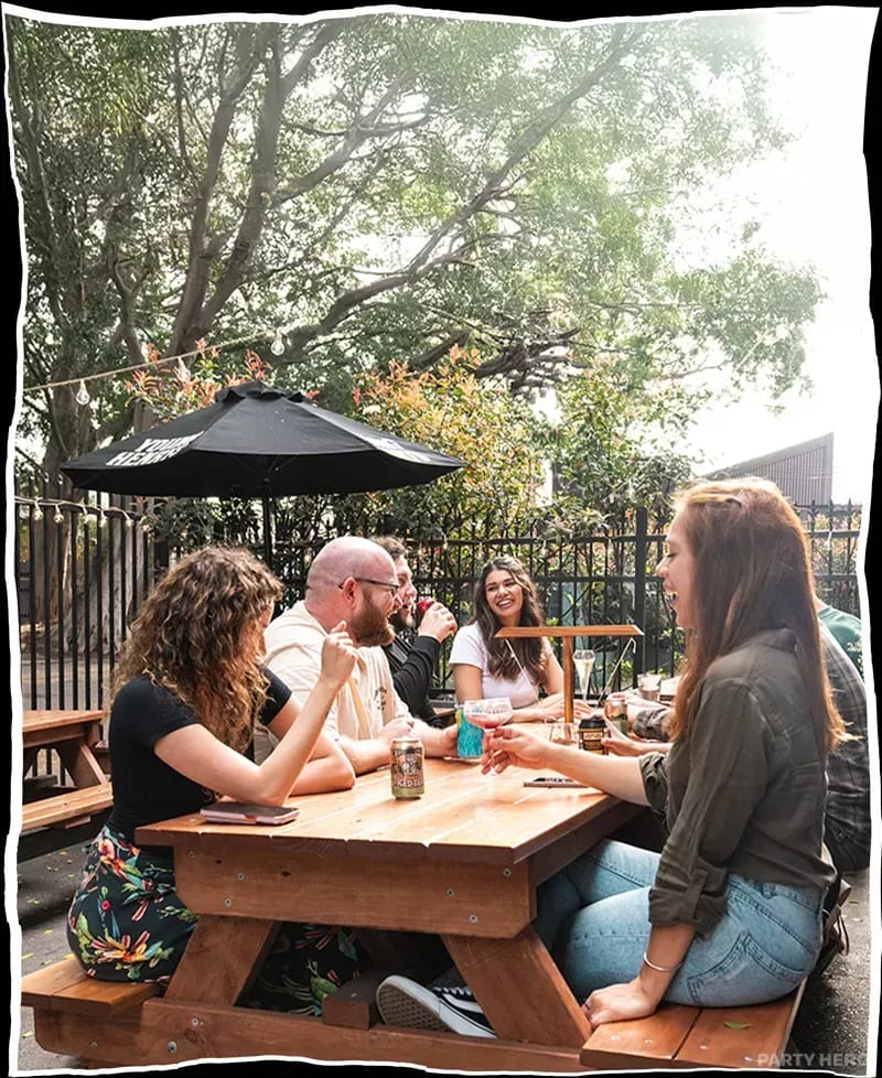 MANIAX Axe Throwing axe throwing in Sydney - group bookings
