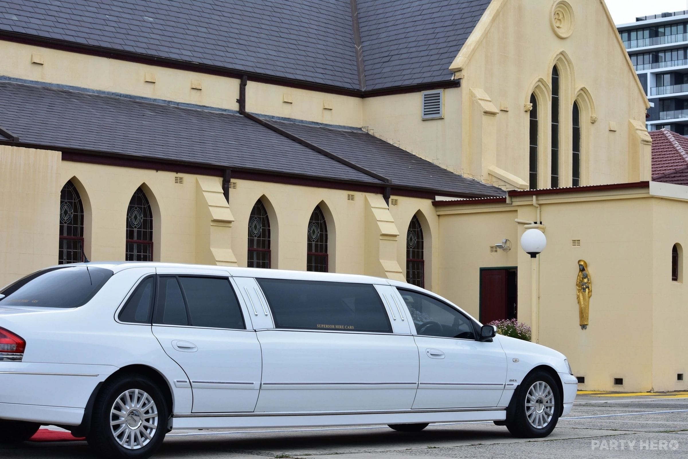 Superior Hire Cars - limousine hire in Wollongong