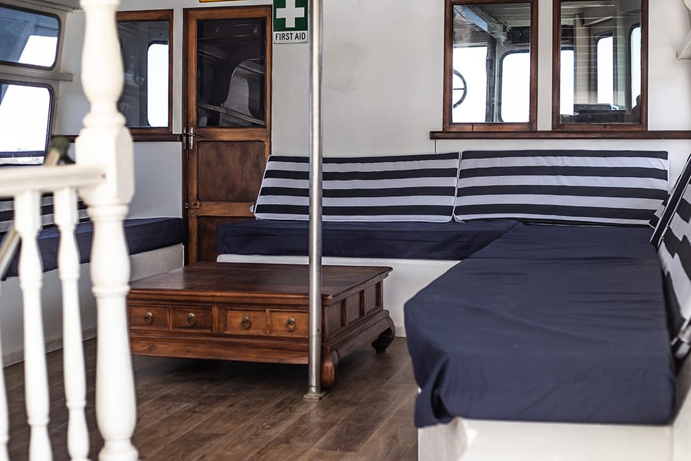 Luna - Sydney Harbour boat hire