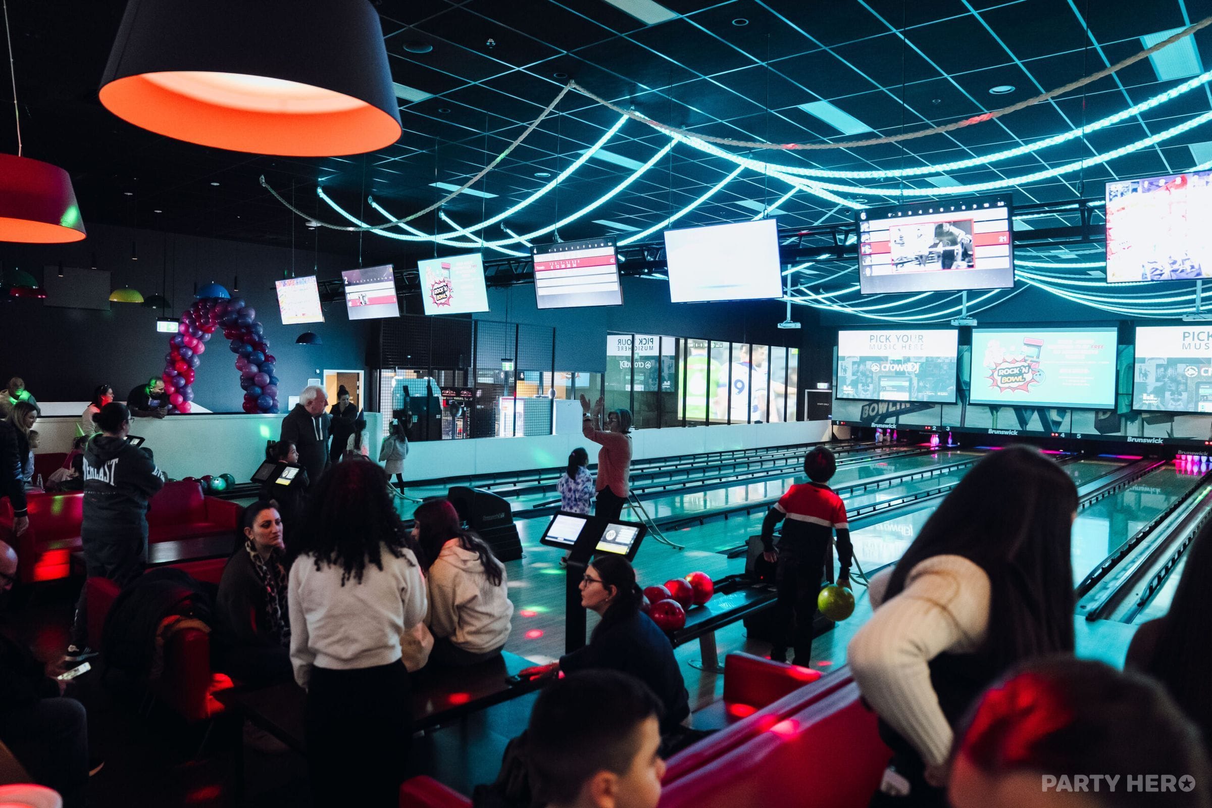 Kicks Tenpin & Arcade bowling in Sydney - group bookings