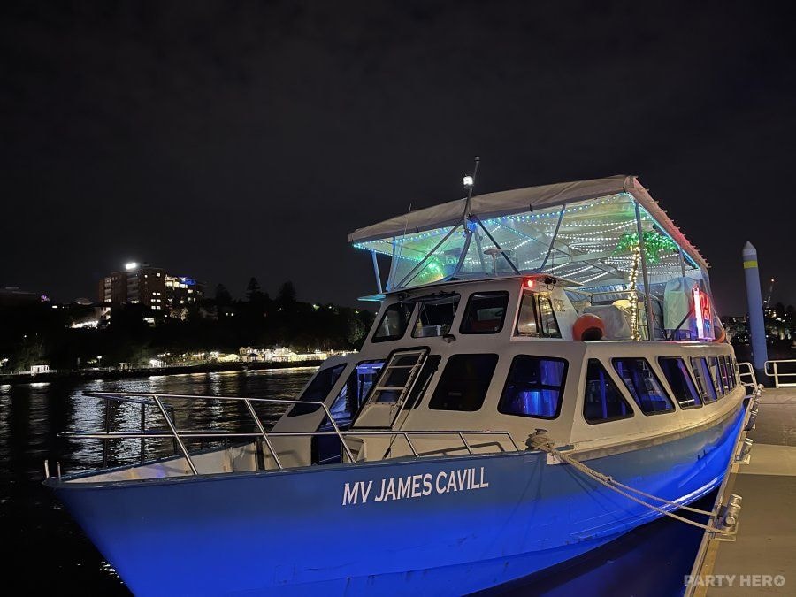 Brisvegas Cruises - private boat charter in Brisbane