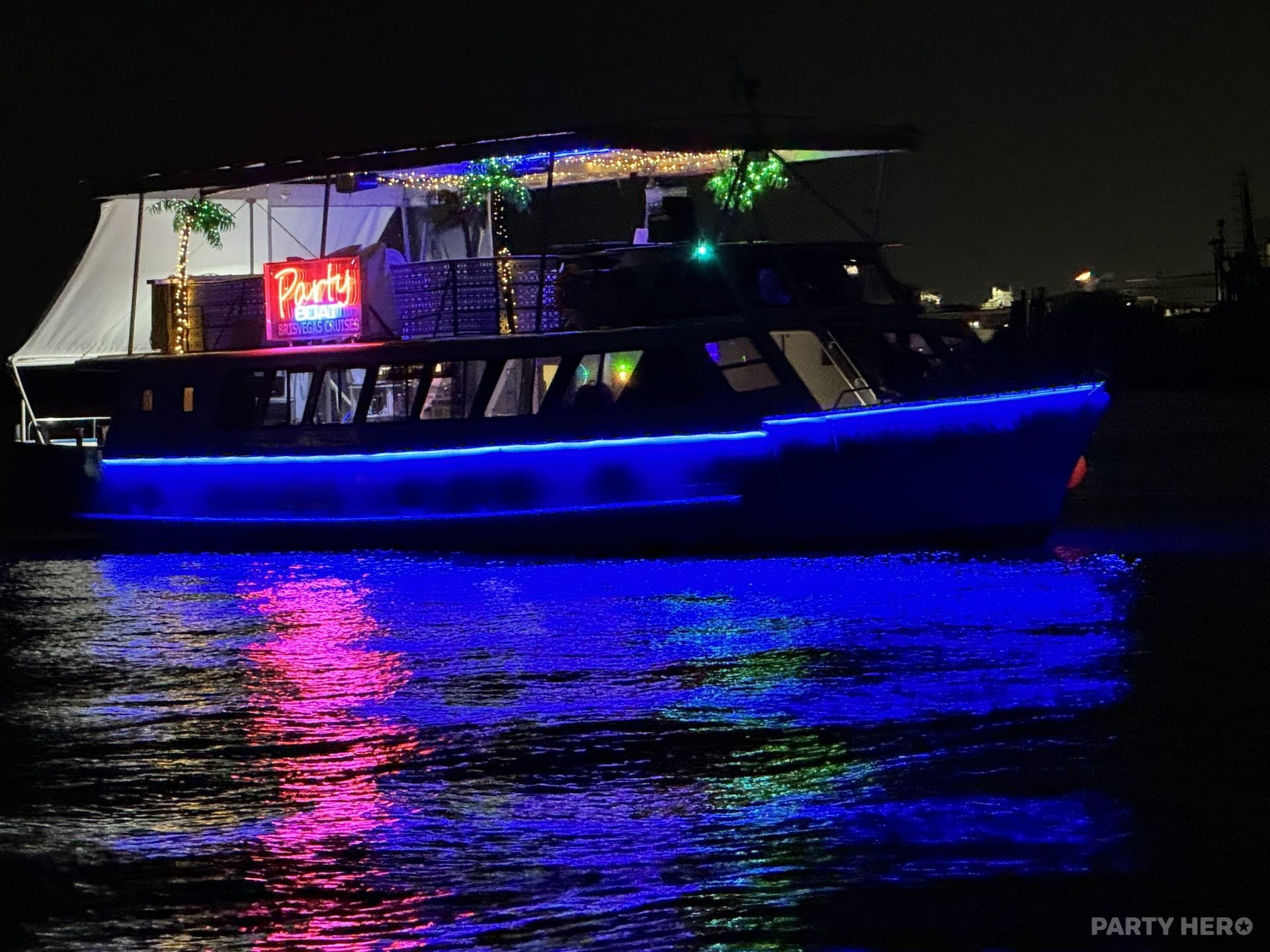 Brisvegas Cruises - private boat charter in Brisbane
