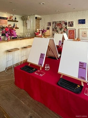 Pinot & Picasso North Sydney paint & sip in Sydney - group bookings