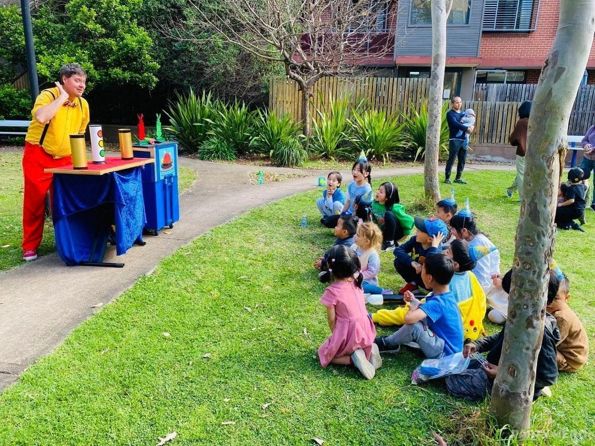 Cosmo the Clown Entertainment - clowns in Sydney