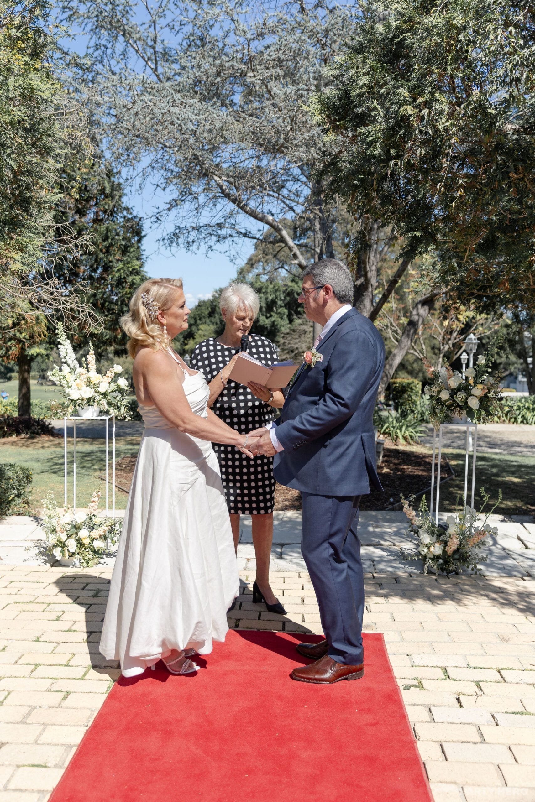Trish Fallon Celebrant - wedding celebrant in Wollongong