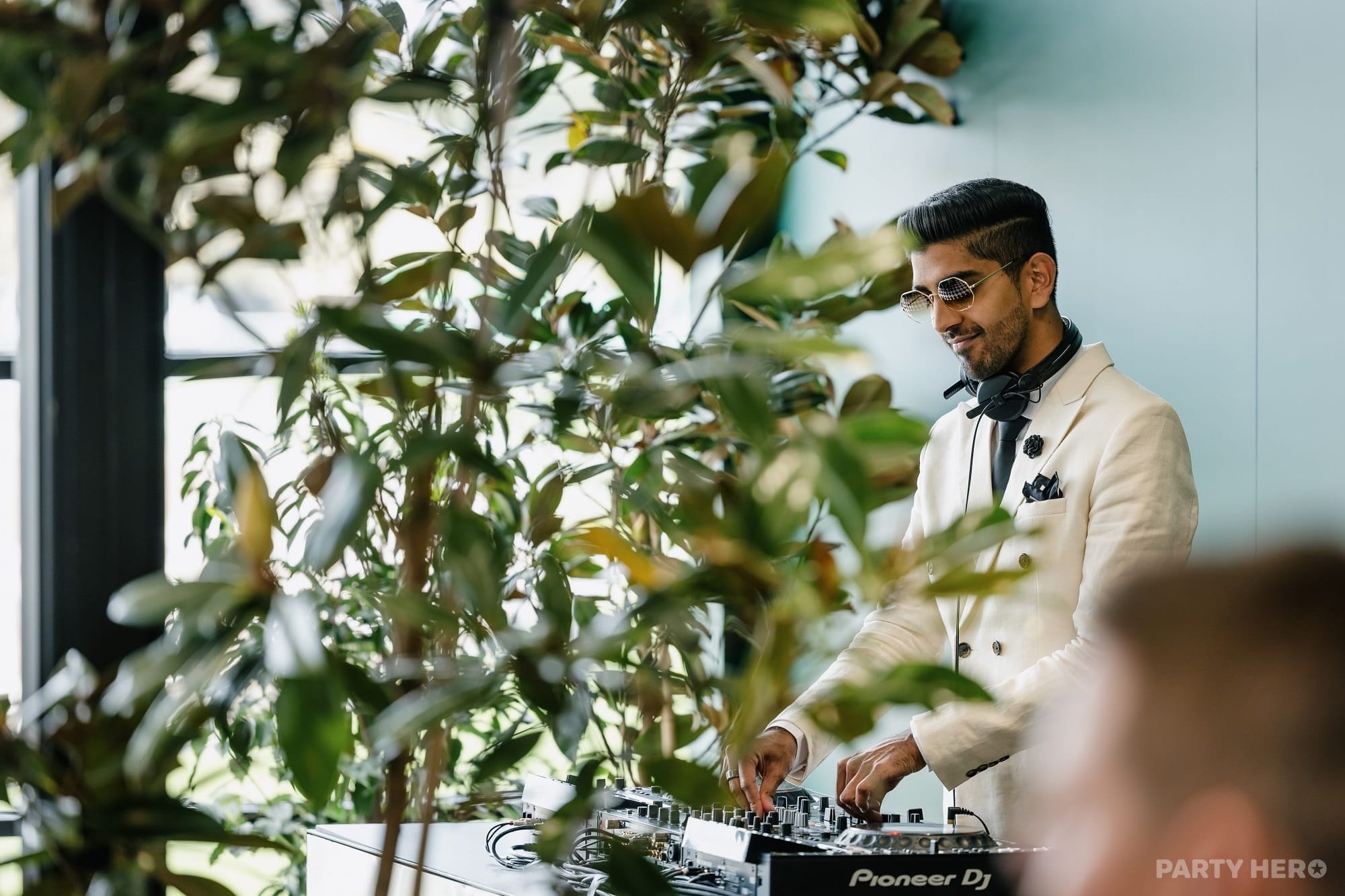 Top Dog Entertainment - DJ hire in Melbourne