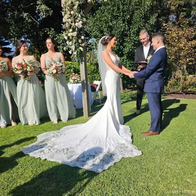 Melbourne Cityside Celebrant - wedding celebrant in Melbourne