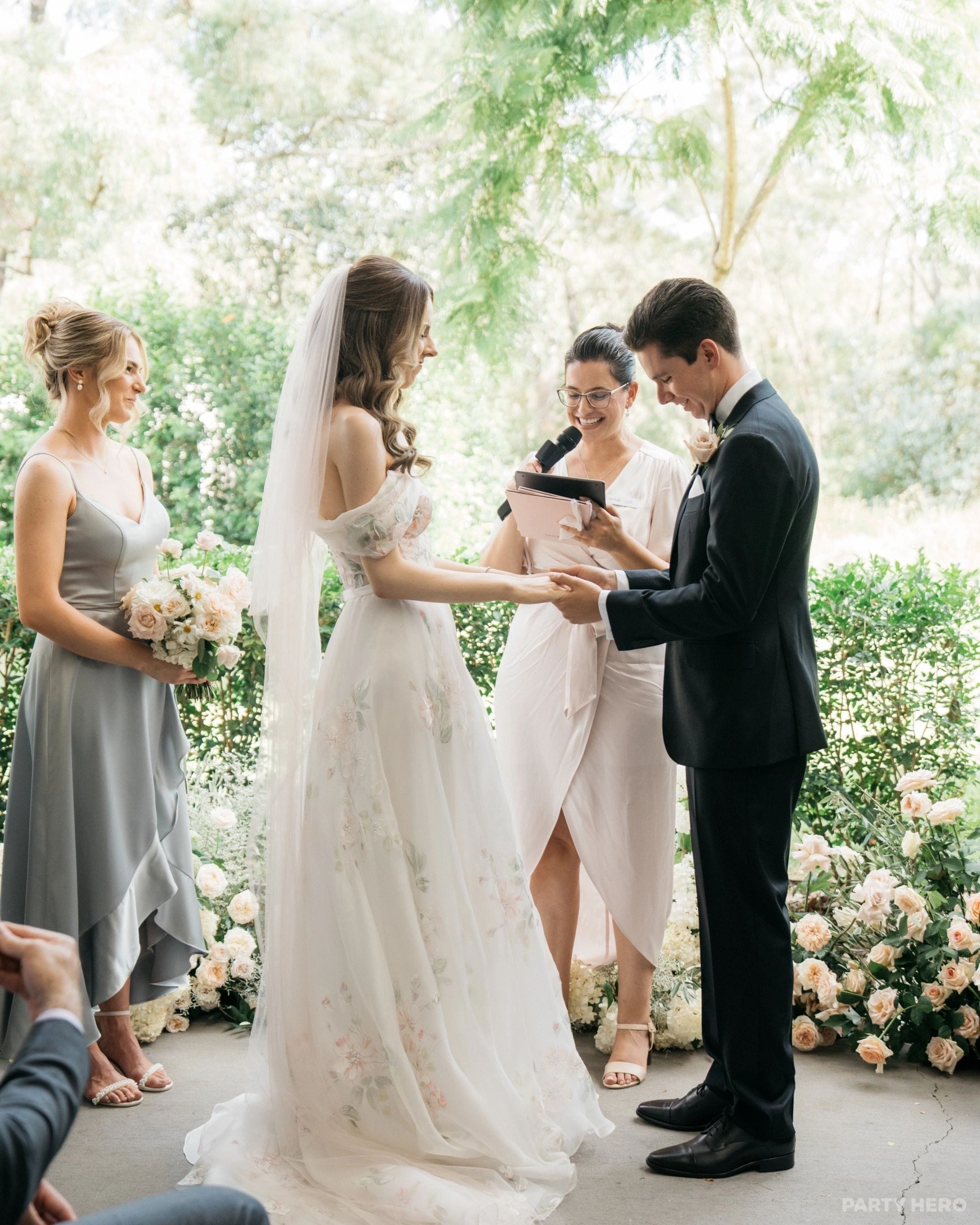 Love & Life with Louise - marriage celebrant in the Hunter Valley