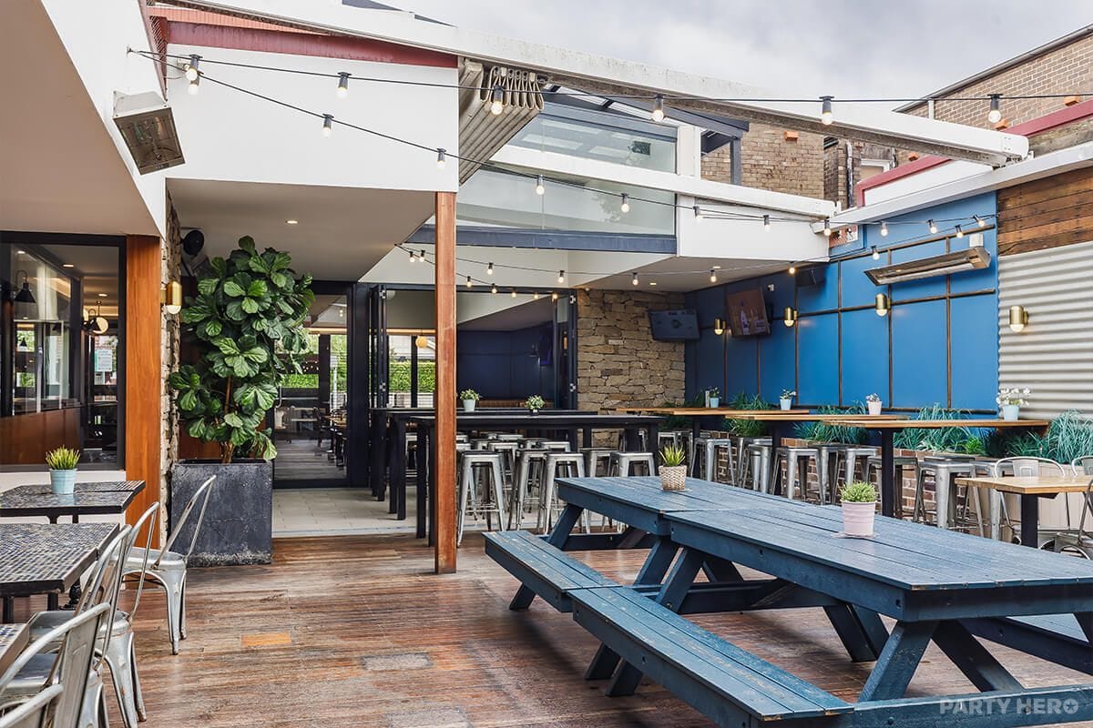 The Lakes Hotel Rosebery - party venue in Sydney