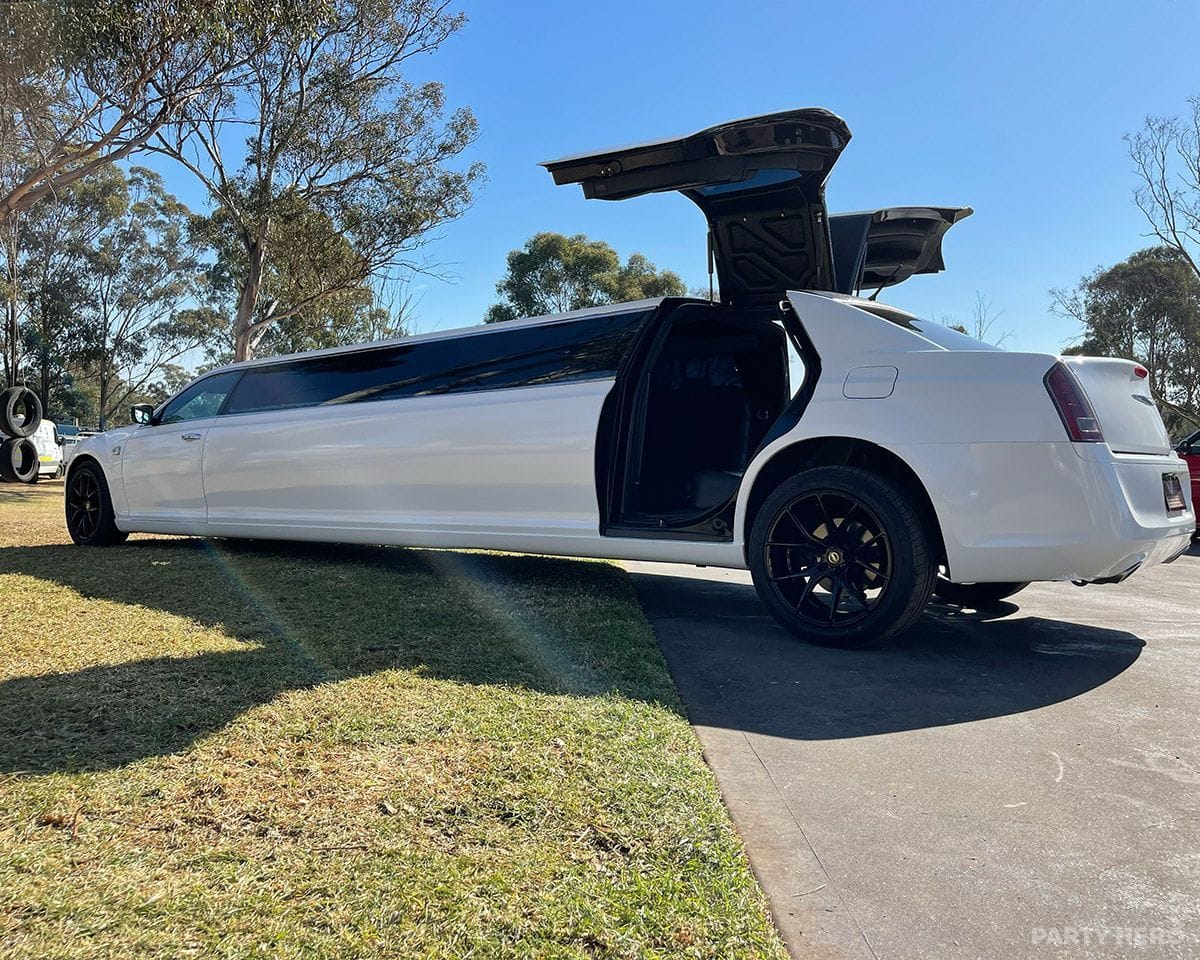 Luxport & Co stretch hummer hire in Sydney