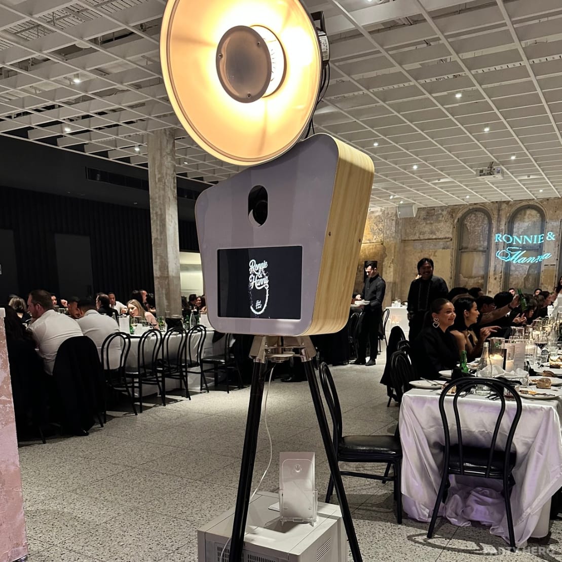 R&L Magical Moments - photobooths in Sydney