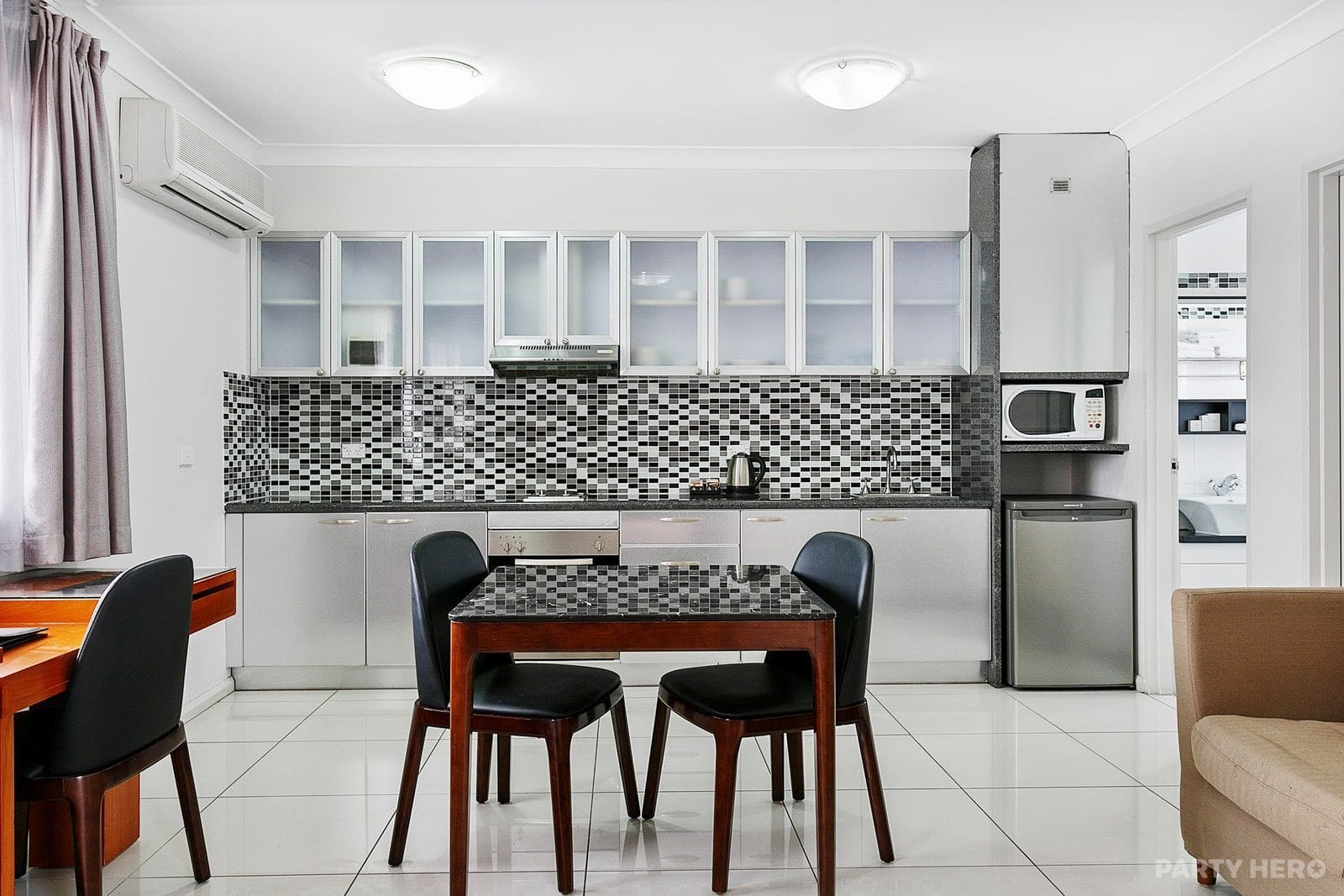 Comfort Inn & Suites Burwood - hotels in Sydney