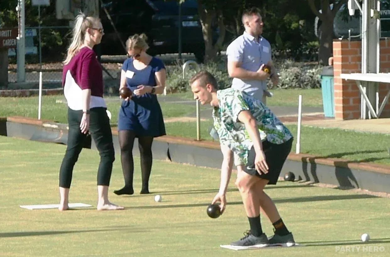 Bennettswood Bowling Club - barefoot bowls in Melbourne
