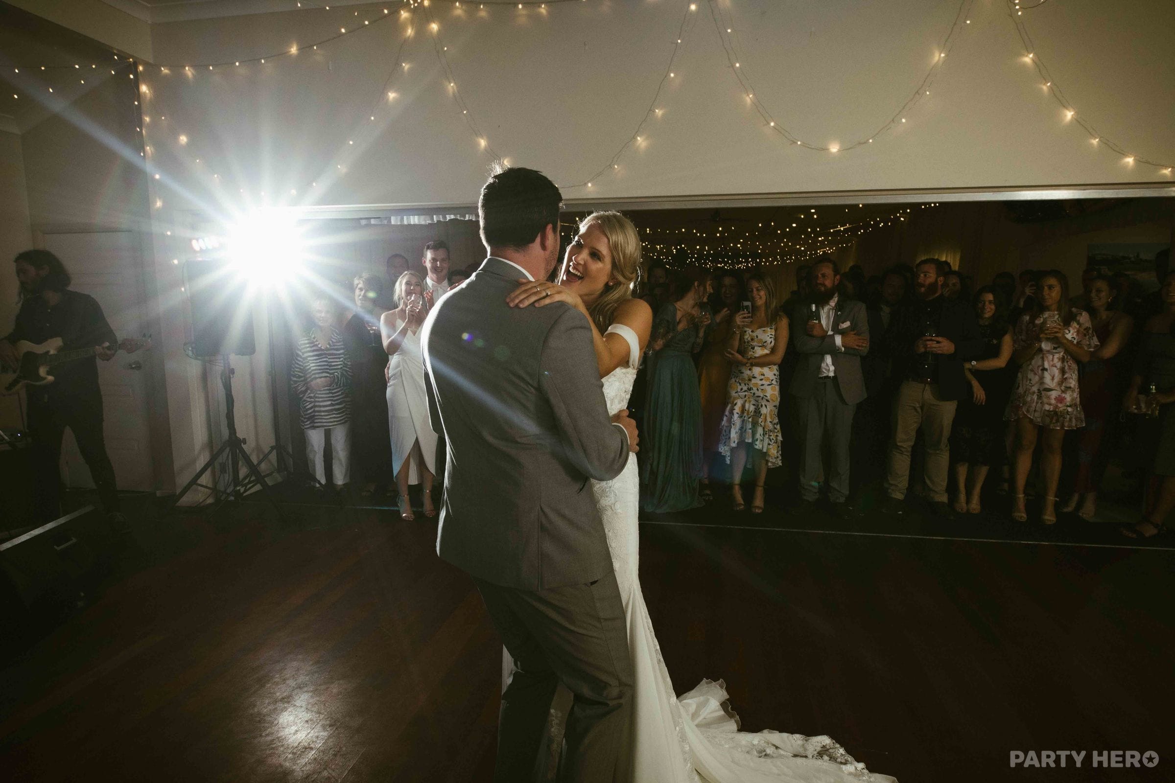 Hellyeah Entertainment - DJ hire in the Byron Bay area