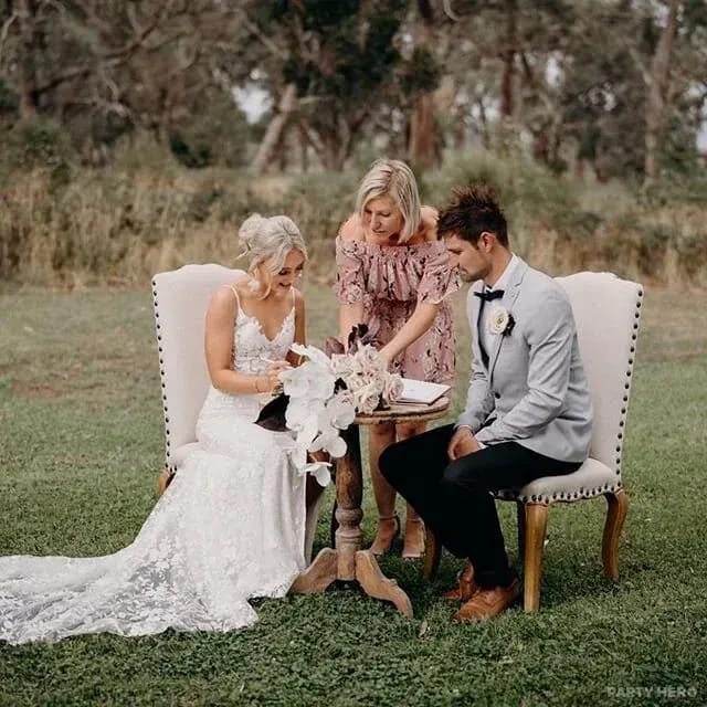 Ebony Carver Celebrant - wedding celebrant on the Mornington Peninsula