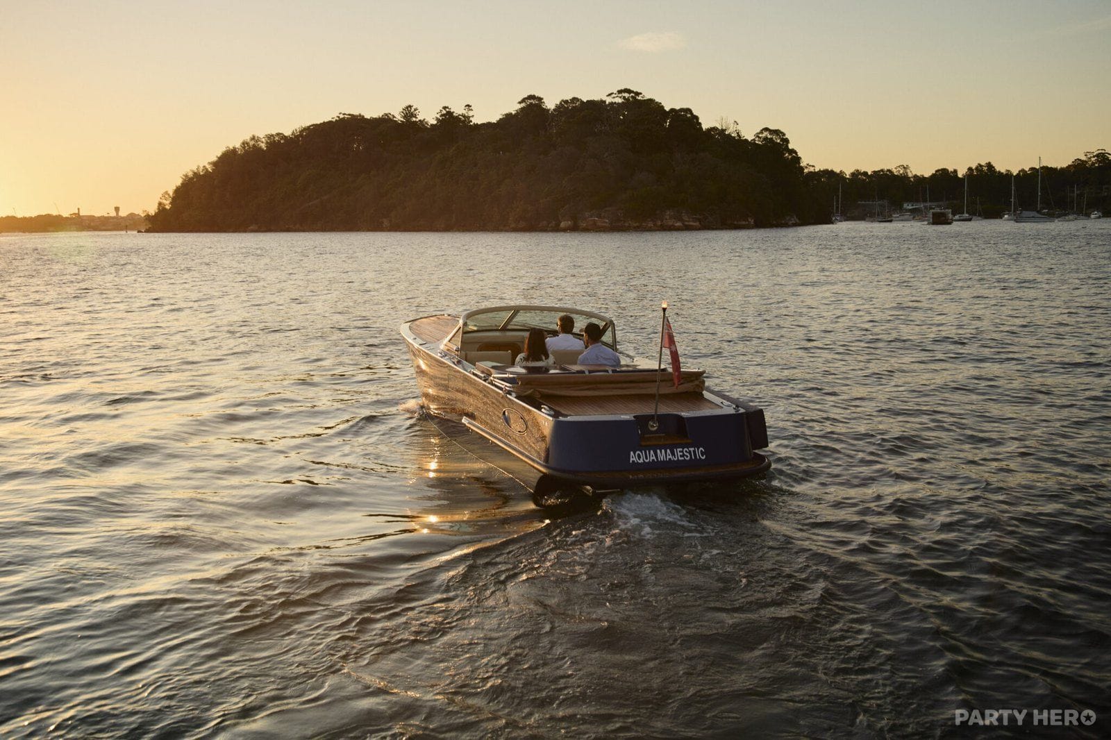 Sydney Luxury Cruise - boat party planners in Sydney