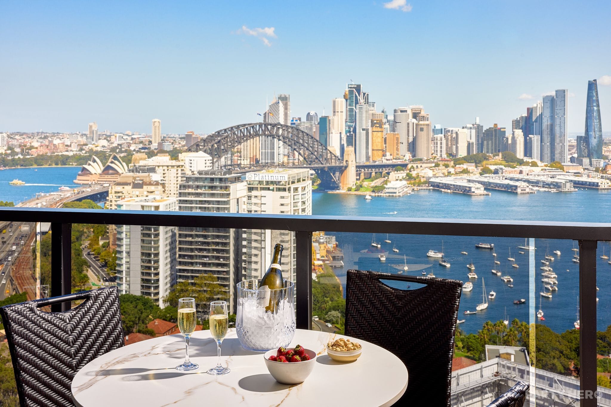 Meriton Suites North Sydney - serviced apartments in Sydney