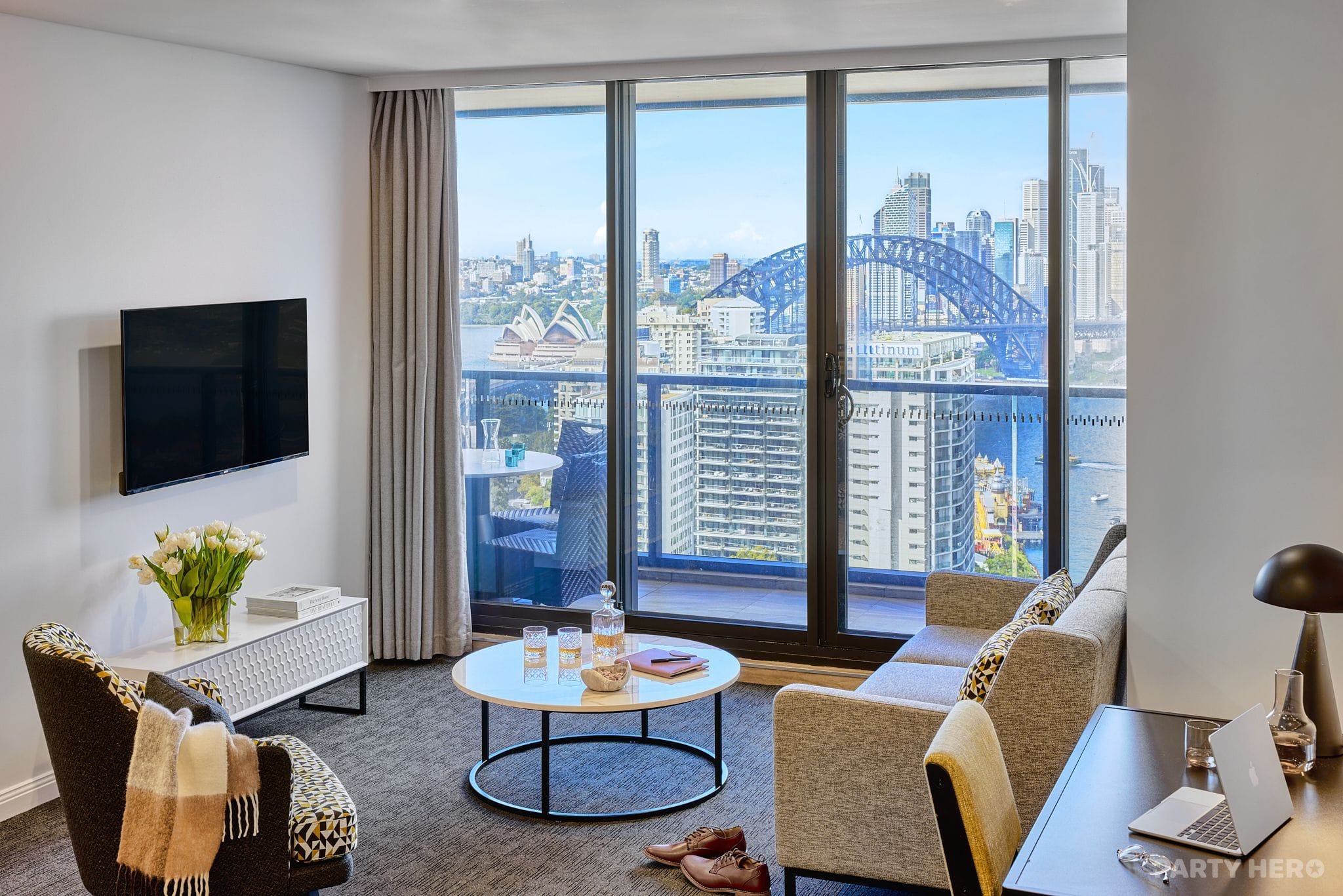 Meriton Suites North Sydney - serviced apartments in Sydney