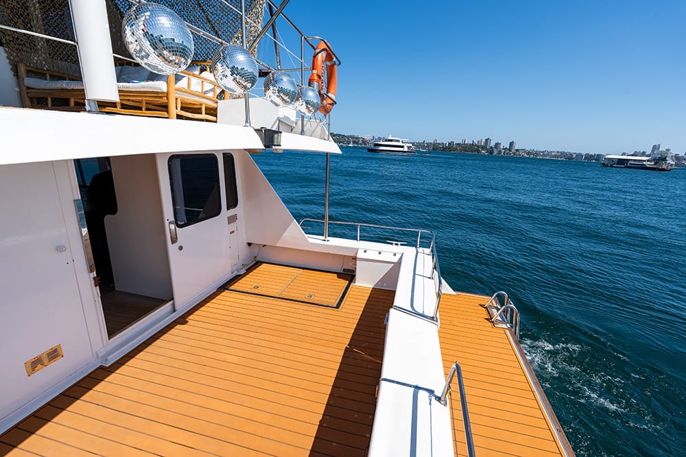 Kondor - Sydney Harbour boat hire