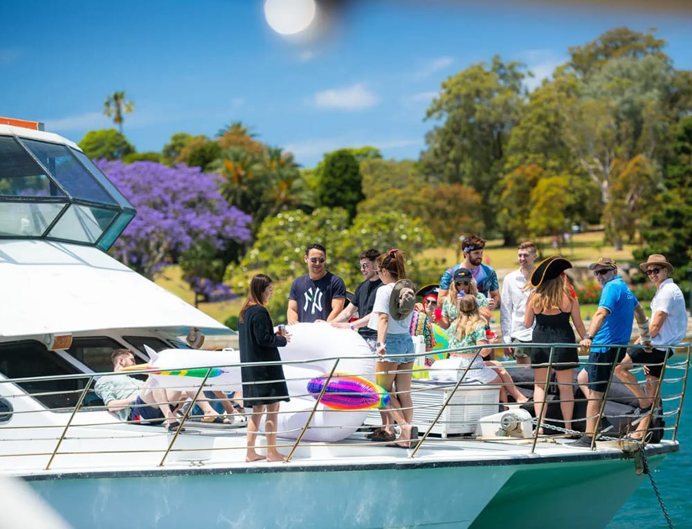 Kondor - Sydney Harbour boat hire