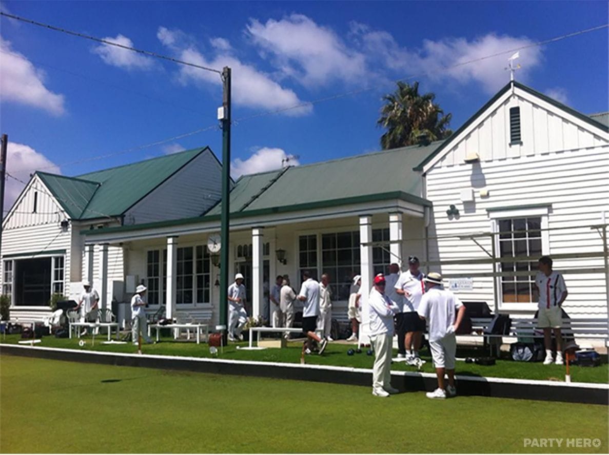 Toorak Bowling Club - barefoot bowls in Melbourne