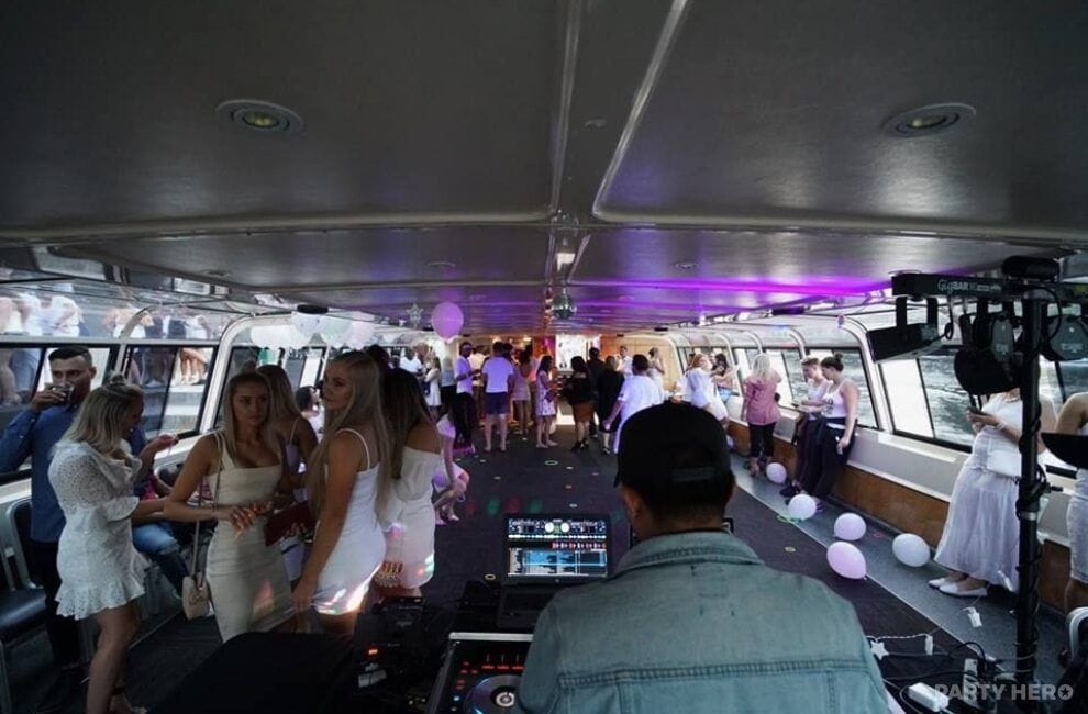 Melbourne River Cruises - private boat charter in Melbourne