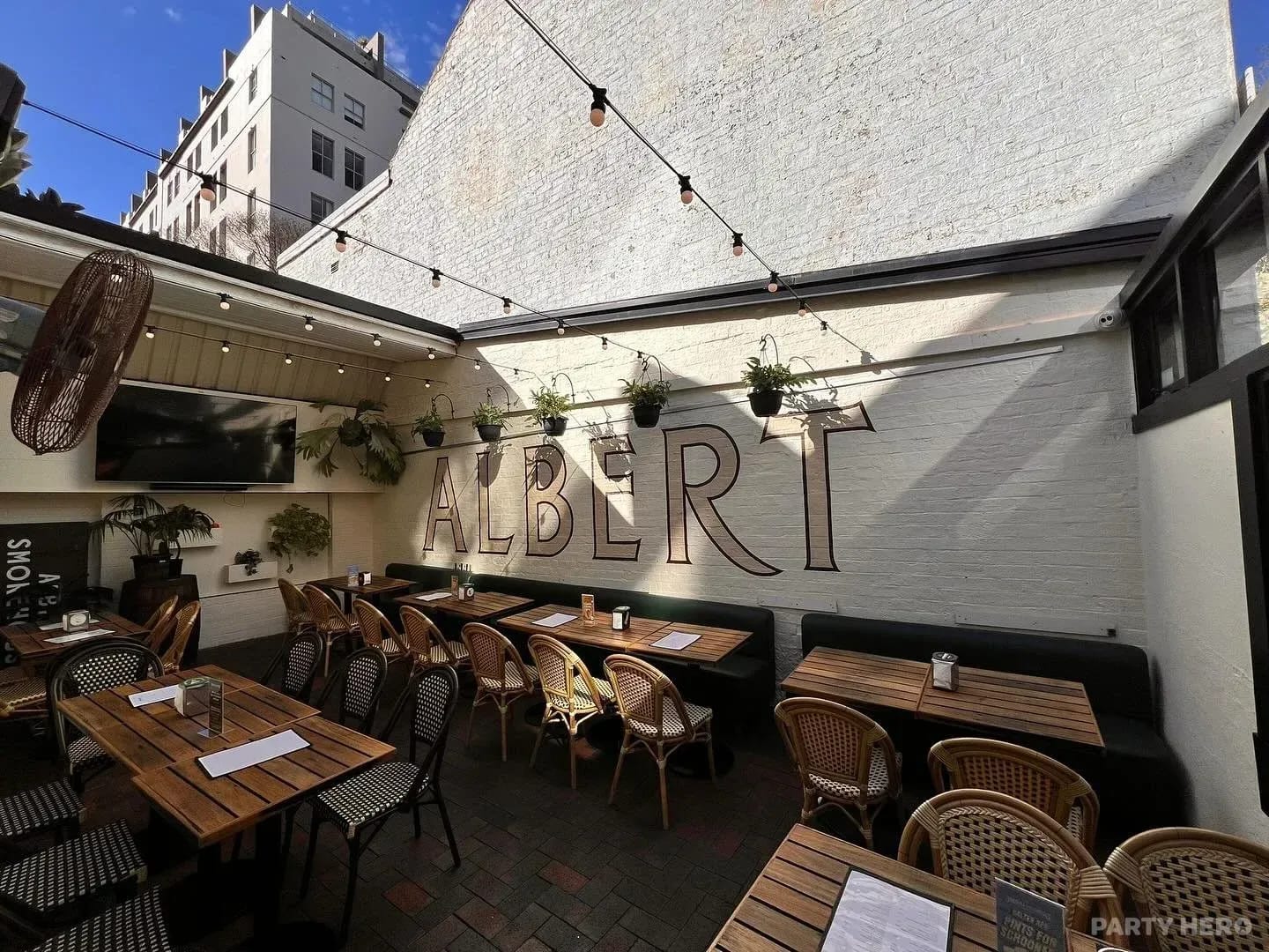 Royal Albert Hotel - party venue in Sydney