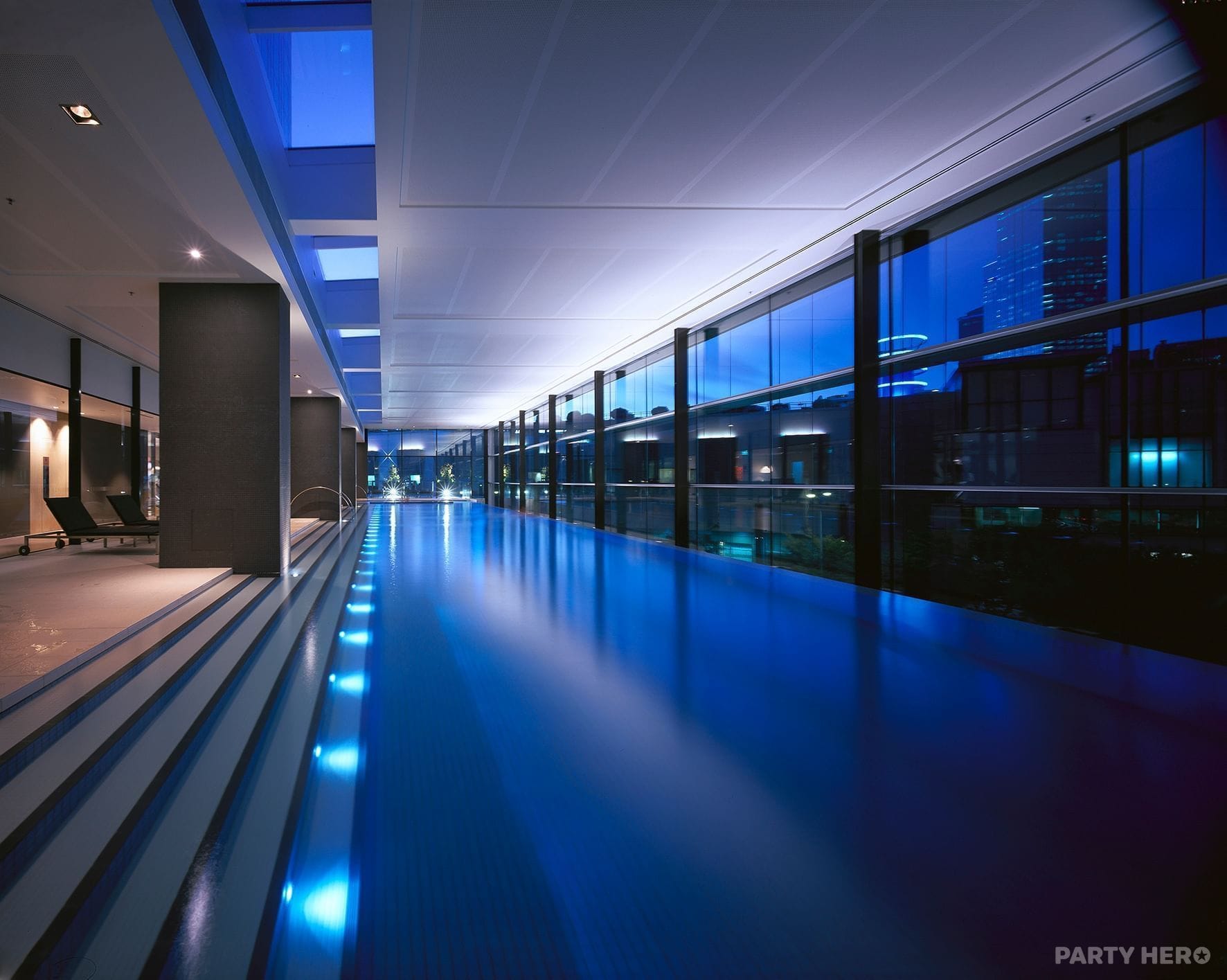 Crown Promenade Melbourne - hotel in Southbank