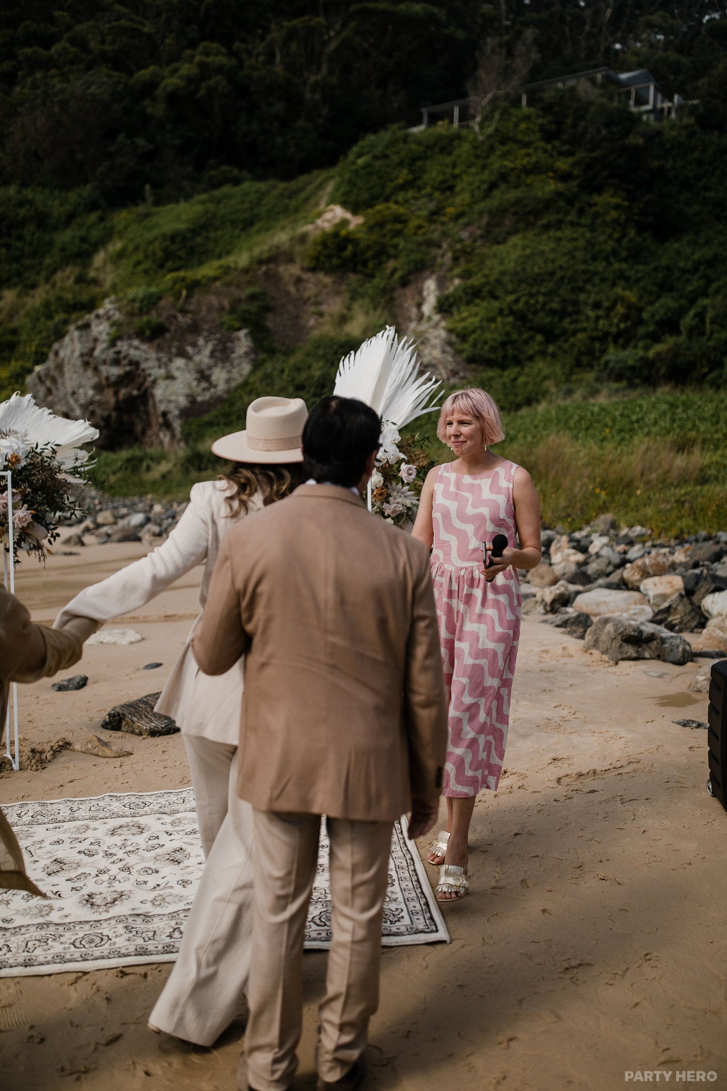 Heaps Married Ceremonies - celebrants in Newcastle