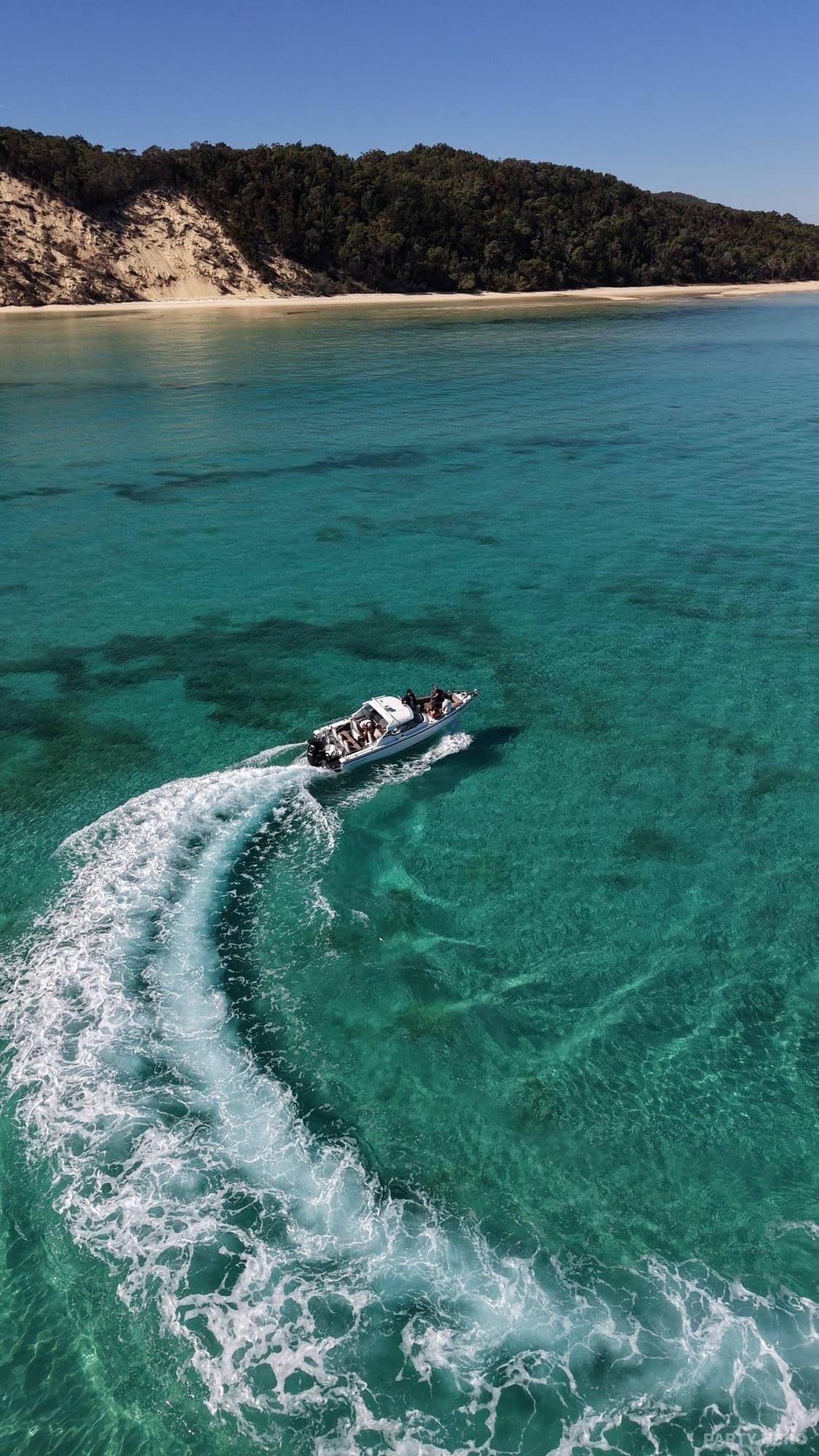 Sea La Vie Escapes - private boat charter in Brisbane