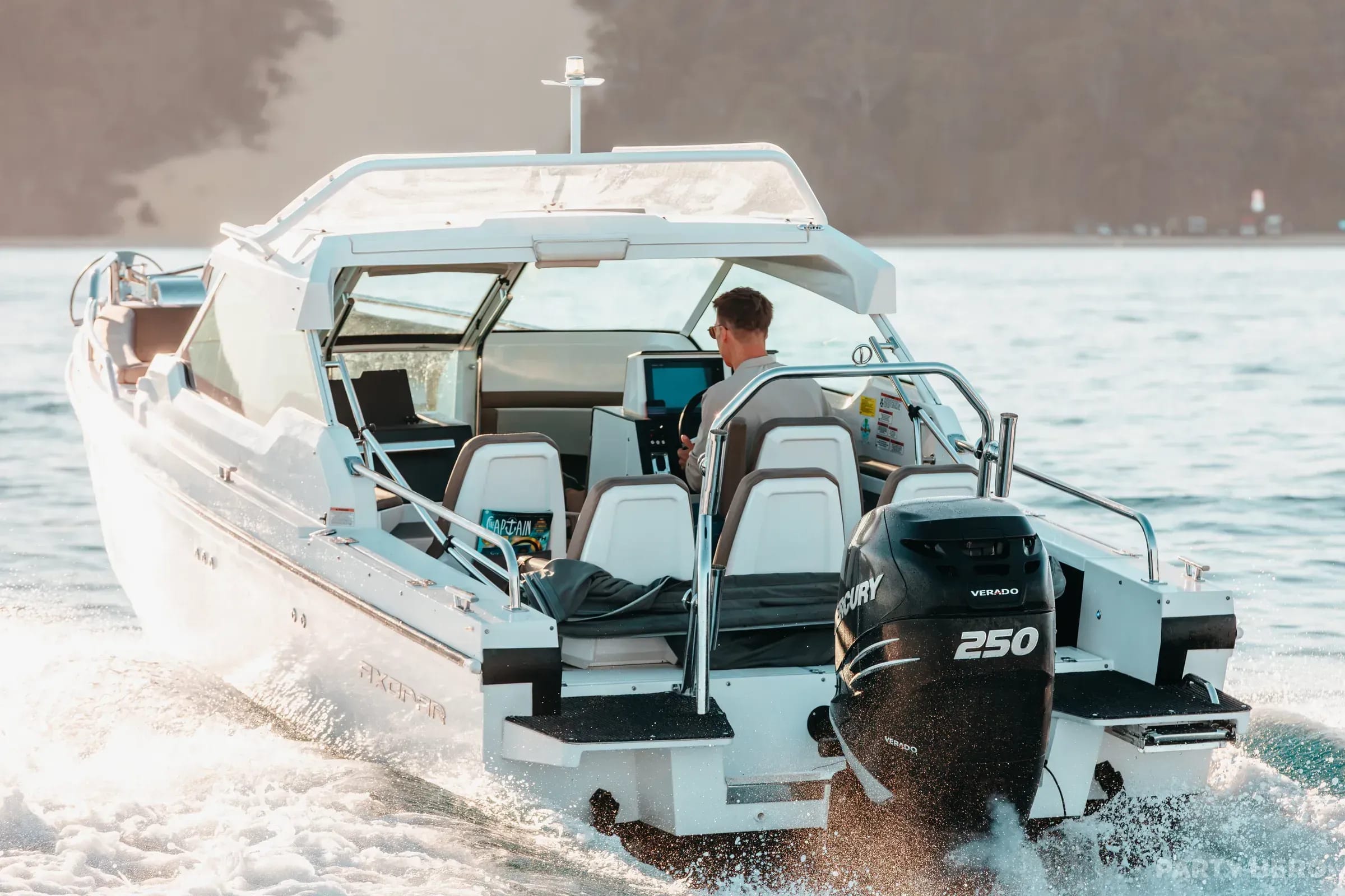 Sea La Vie Escapes - private boat charter in Brisbane