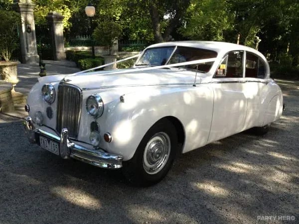 Celebrity Cars - wedding car hire in Melbourne