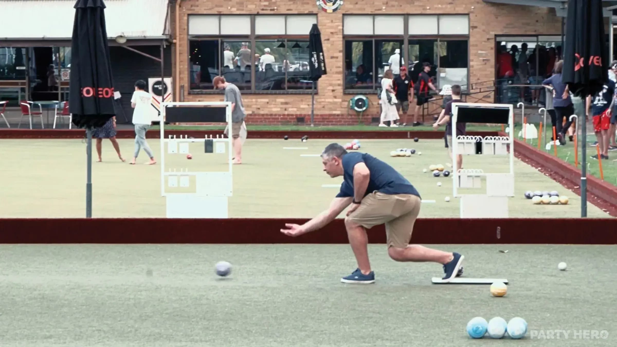 Middle Park Bowls Club - barefoot bowls in Melbourne