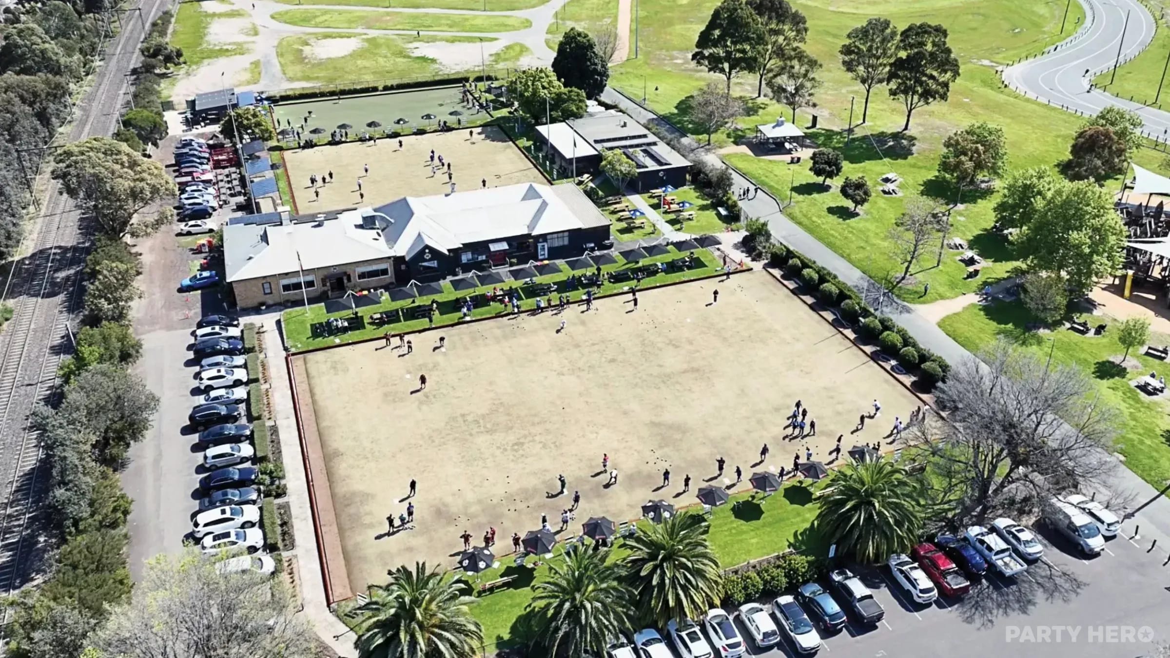 Middle Park Bowls Club - barefoot bowls in Melbourne