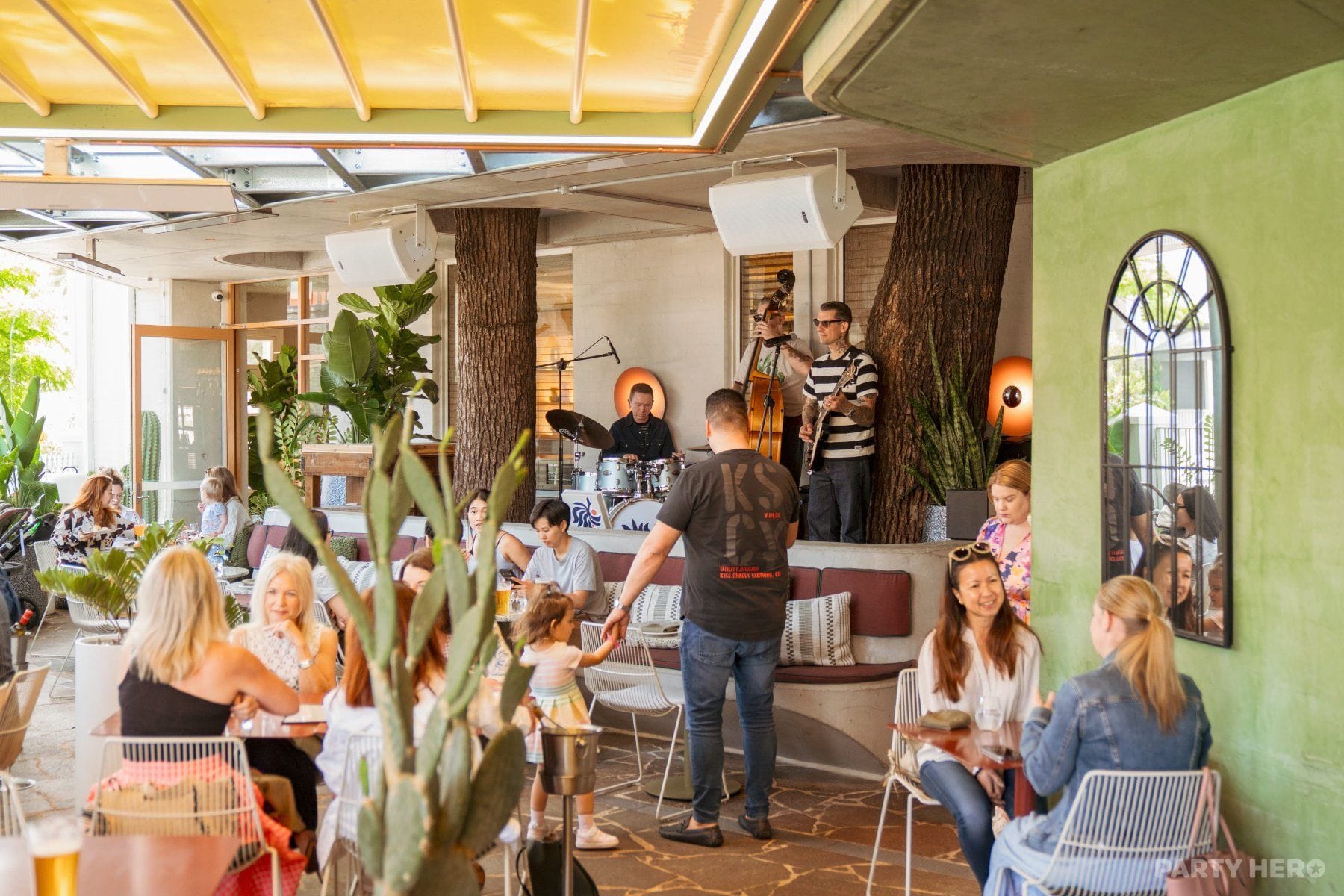 Courtyard at Elliott's - party venue in Sydney