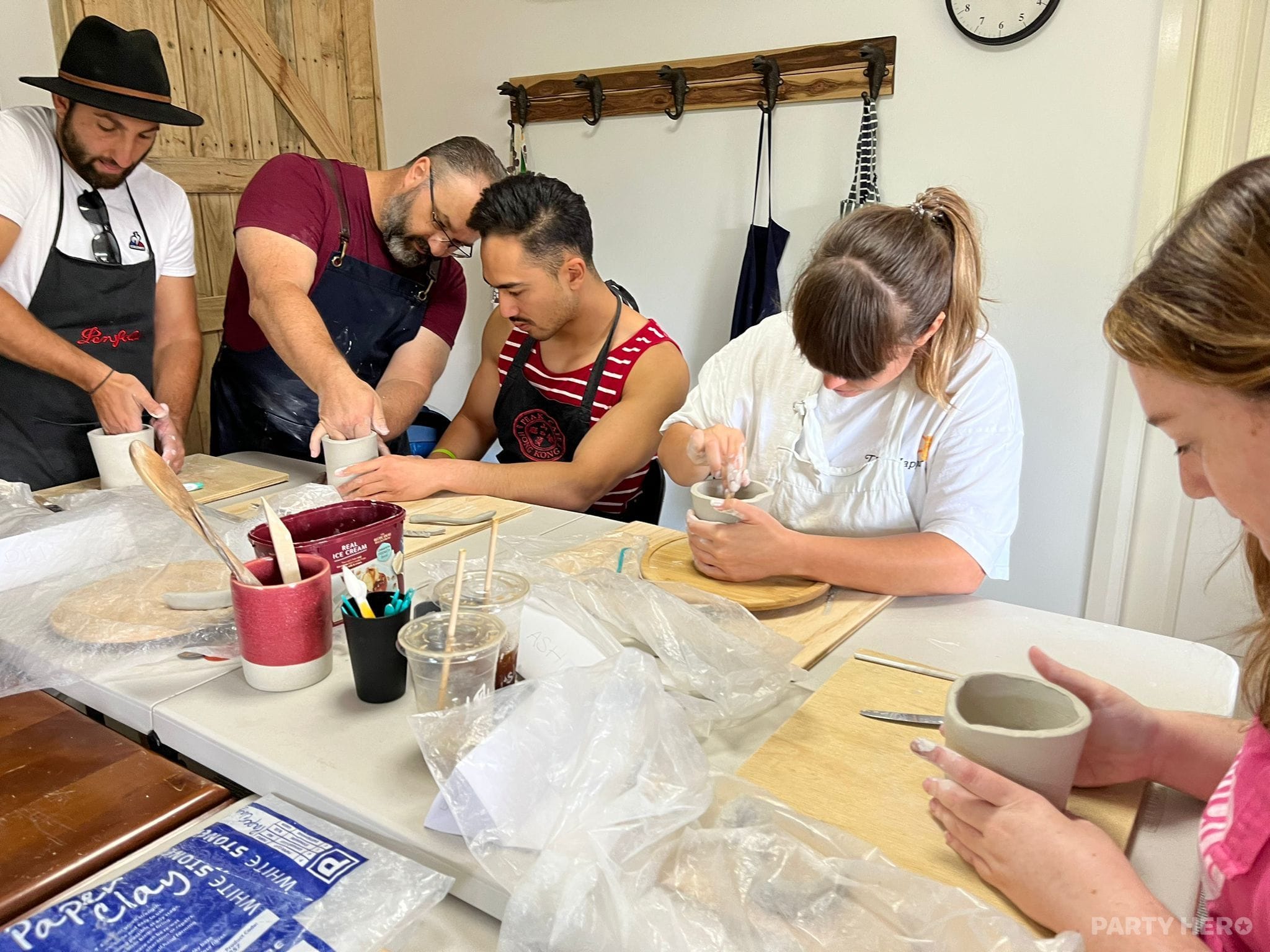 Ground Up Pottery - paint and sip in Wollongong