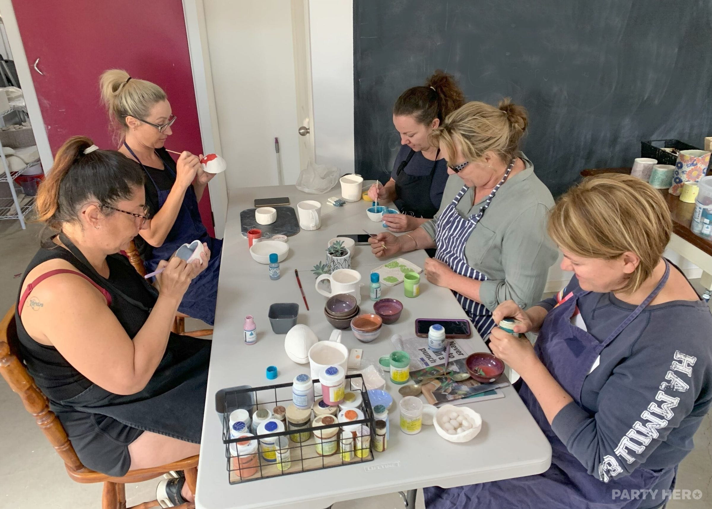 Ground Up Pottery - paint and sip in Wollongong